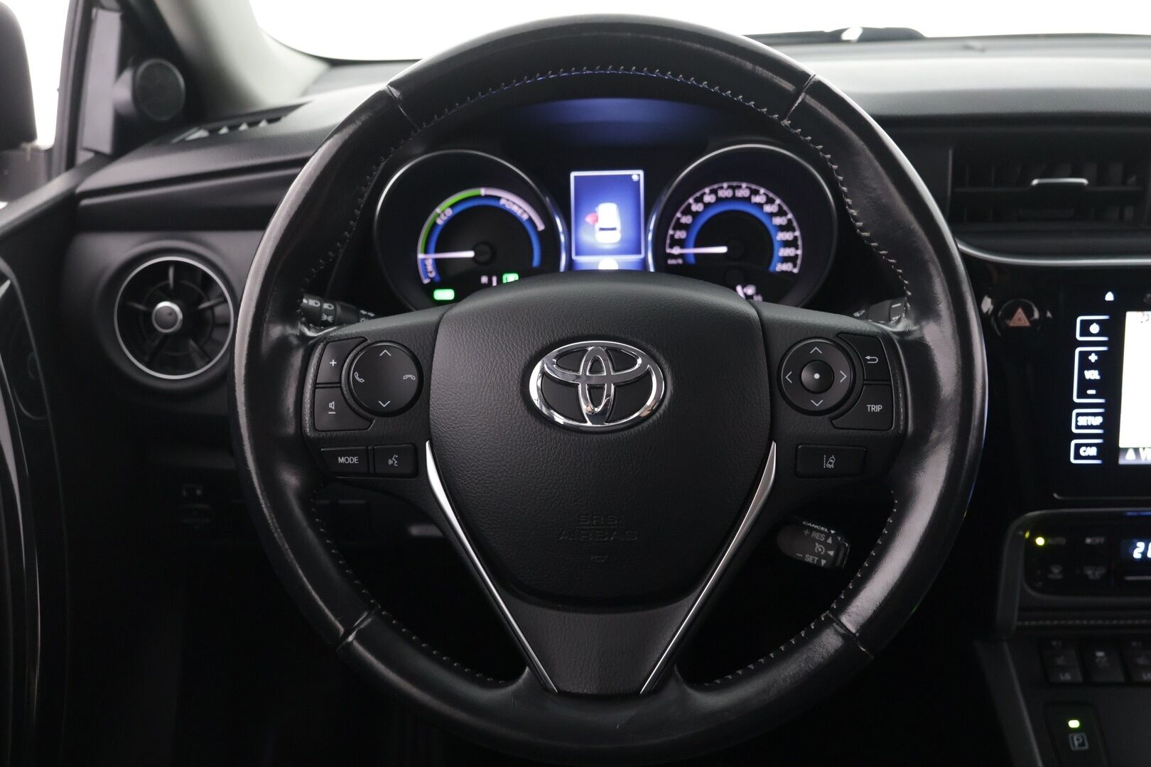 Toyota Auris 2018 Touring Sports 1,8 Hybrid Active Edition - Suomi-Auto / Navigaattori / Bluetooth / Peruutuskamera
