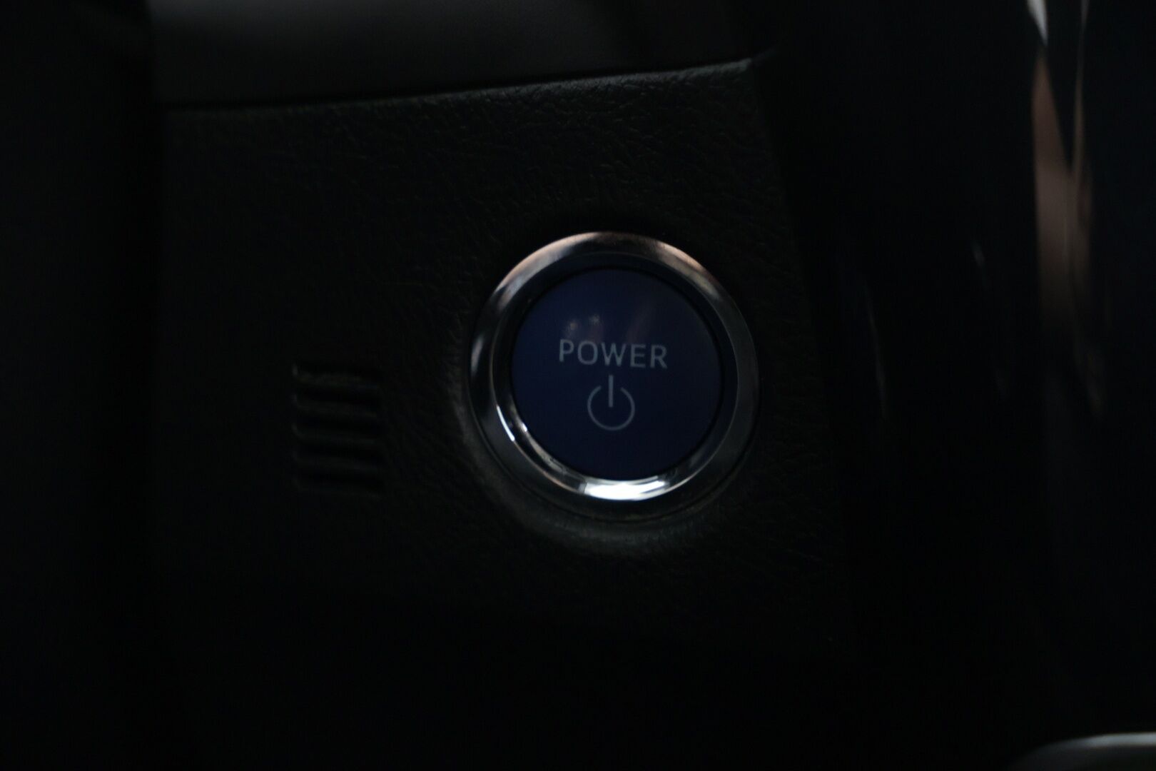 Toyota Auris 2018 Touring Sports 1,8 Hybrid Active Edition - Suomi-Auto / Navigaattori / Bluetooth / Peruutuskamera