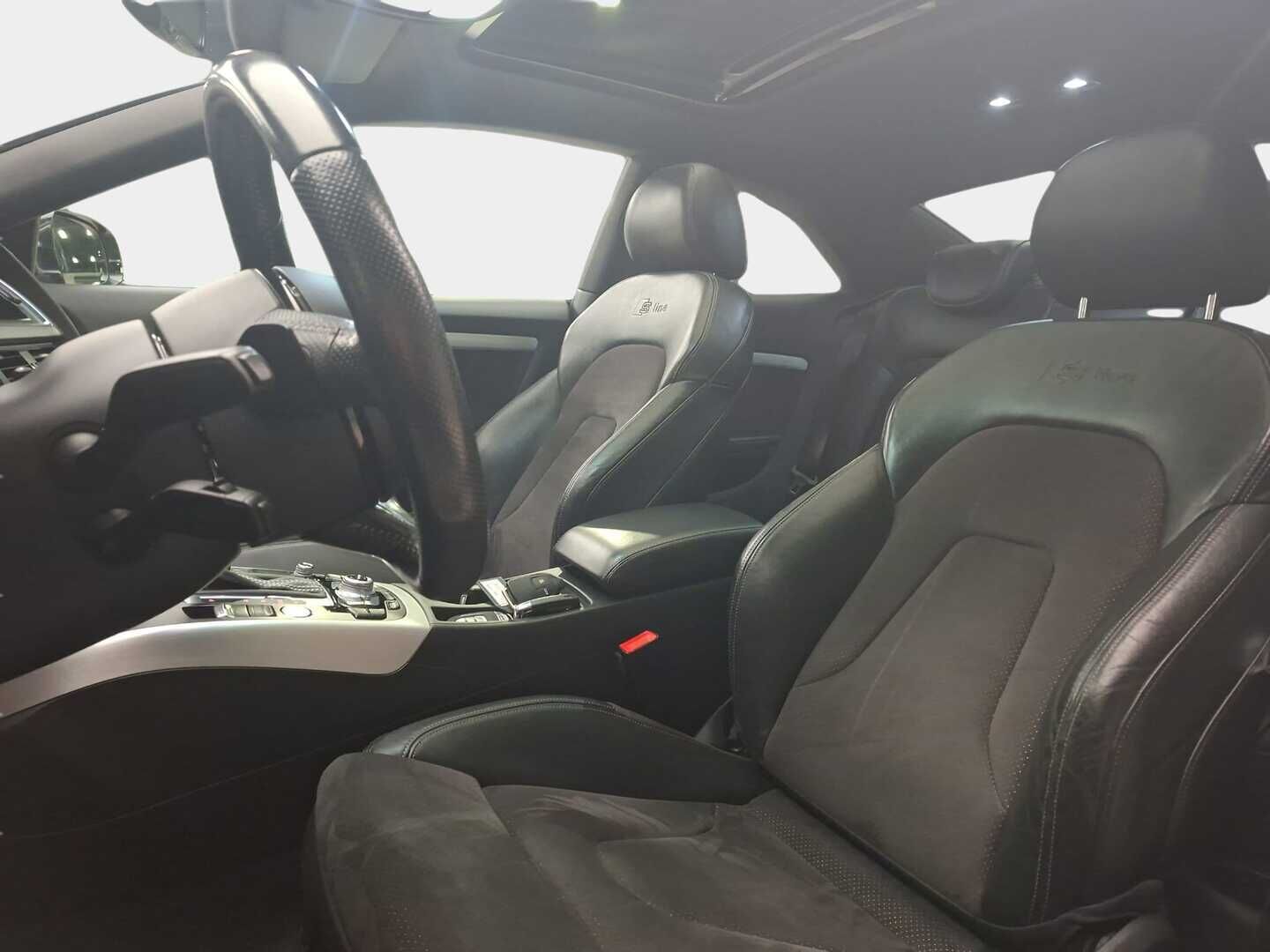 Audi A5 2011 Coupé 3,0 V6 TDI DPF 180 kW quattro S tronic-autom. ** Bang&Olufsen Premium / Webasto / Kattoluukku / S-Line / Nahka-Alcantara sisusta / ACC ** - HULLUT AVAJAISHULINAT KORKOTARJOUS 3,29 %