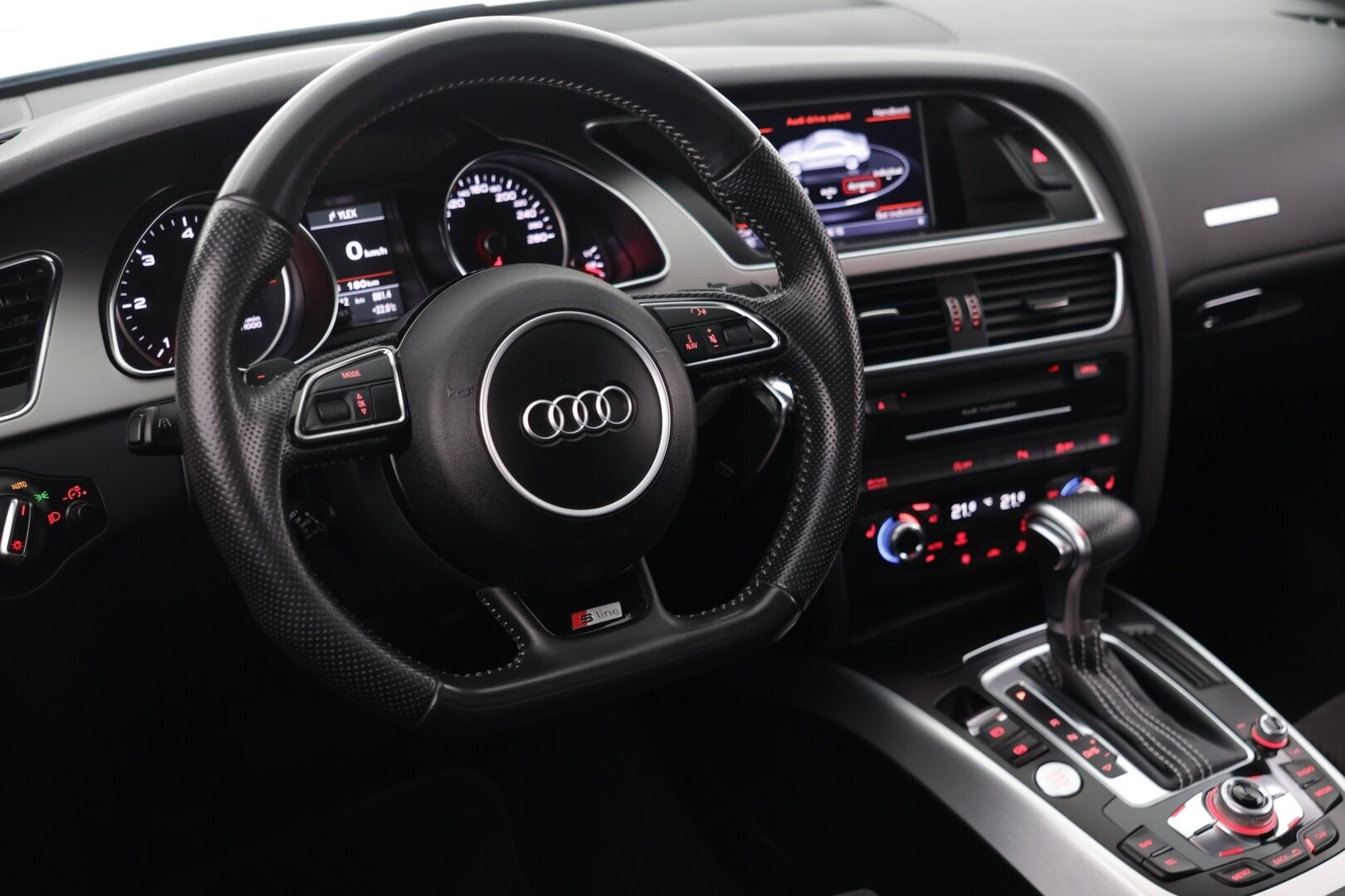 Audi A5 2012 Coupé 3,0 V6 TDI DPF 180 kW quattro S tronic-autom. ** Bang&Olufsen Premium / Webasto / Kattoluukku / S-Line / Nahka-Alcantara sisusta / ACC ** - HULLUT AVAJAISHULINAT KORKOTARJOUS 3,29 %