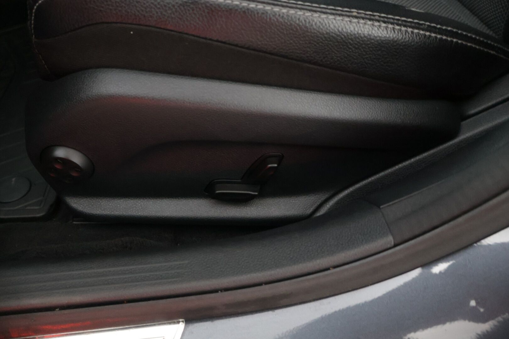 Mercedes-Benz C 2015 C 220 BlueTec T A Premium Business * Webasto / Koukku / Sähkökontti / LED High.Perf * - * Hyvin huollettu! / 2x Renkaat & Vanteet *
