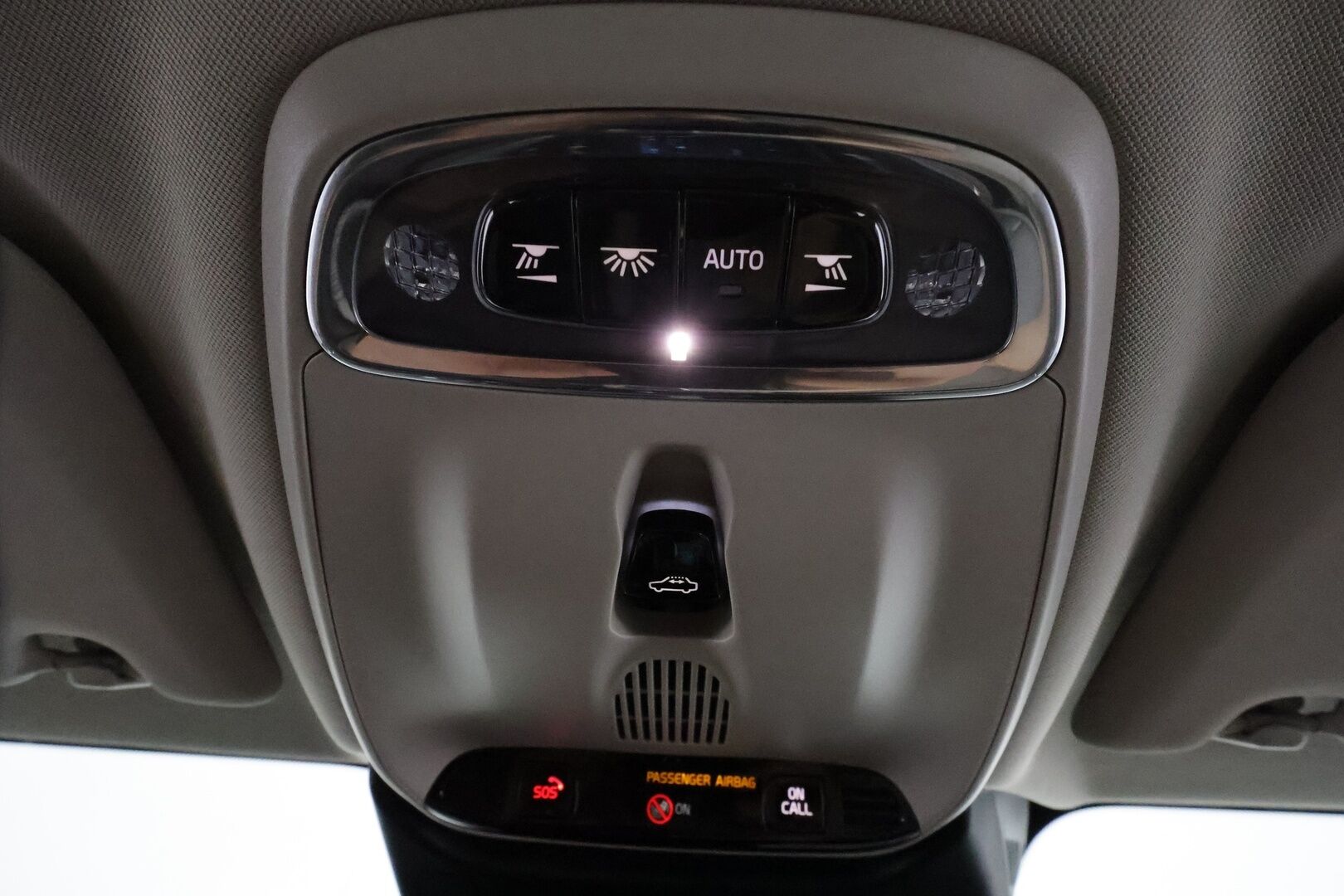 Volvo V60 2019 D4 Business Inscription aut **Panorama / Muistipenkki / Webasto / H&K / Adapt.vakkari / Vaaleat nahat / P.kamera** - Suomi-auto / Merkkihuollettu / Kahdet renkaat aluvanteilla