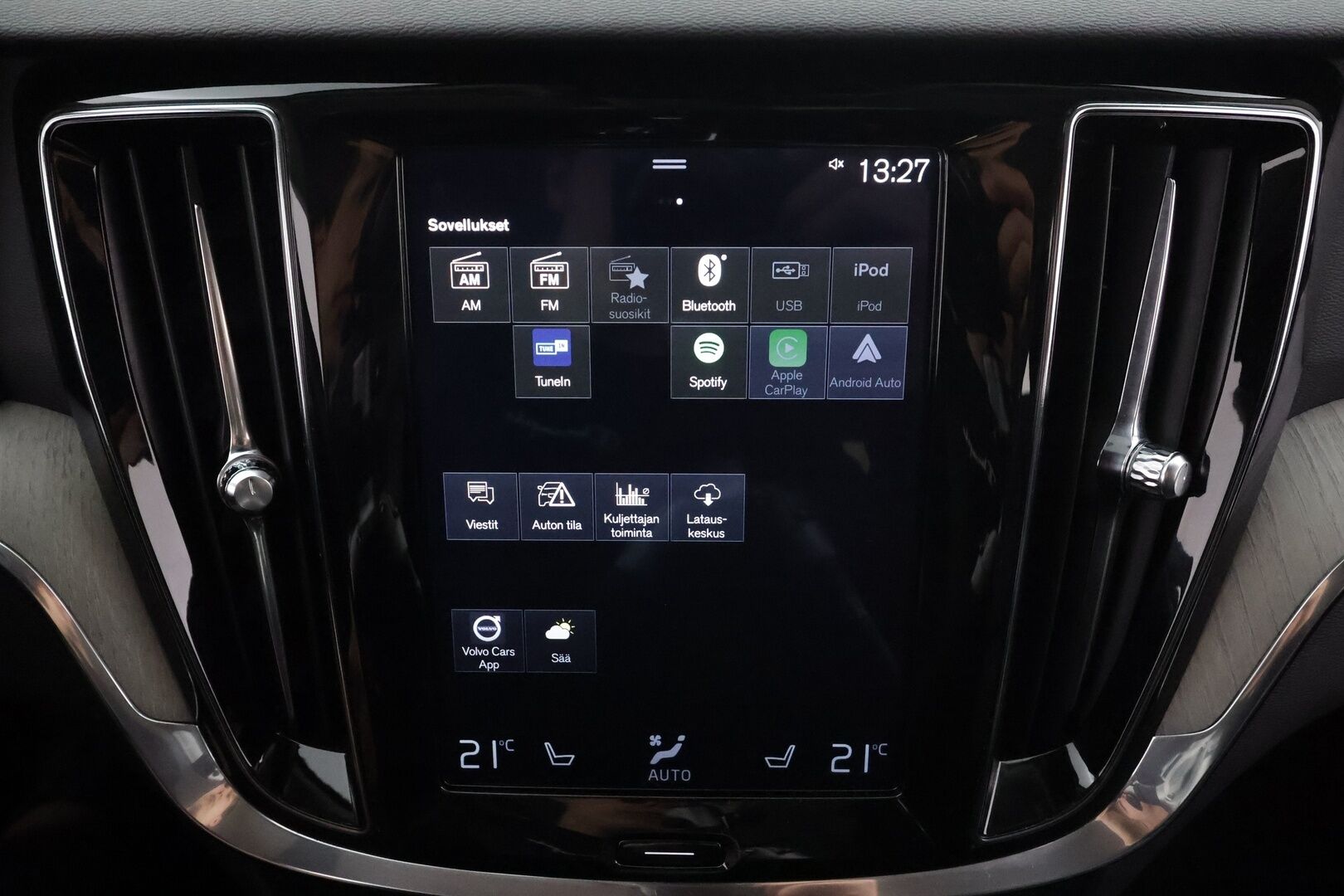 Volvo V60 2019 D4 Business Inscription aut * ACC / Muistipenkki / Koukku / Webasto / Sporttinahat / P.Kamera / Keyless * - HUD / Suomi-auto / Kahdet renkaat aluvanteilla