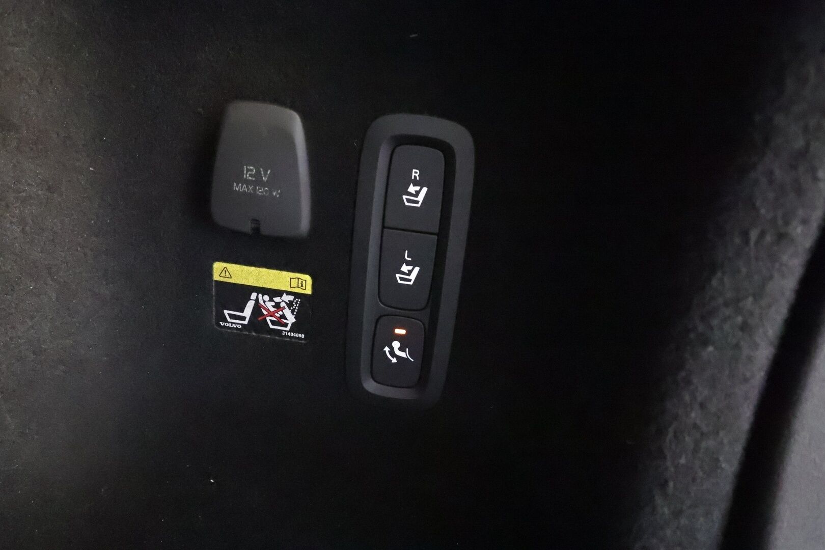 Volvo V60 2019 D4 Business Inscription aut * ACC / Muistipenkki / Koukku / Webasto / Sporttinahat / P.Kamera / Keyless * - HUD / Suomi-auto / Kahdet renkaat aluvanteilla