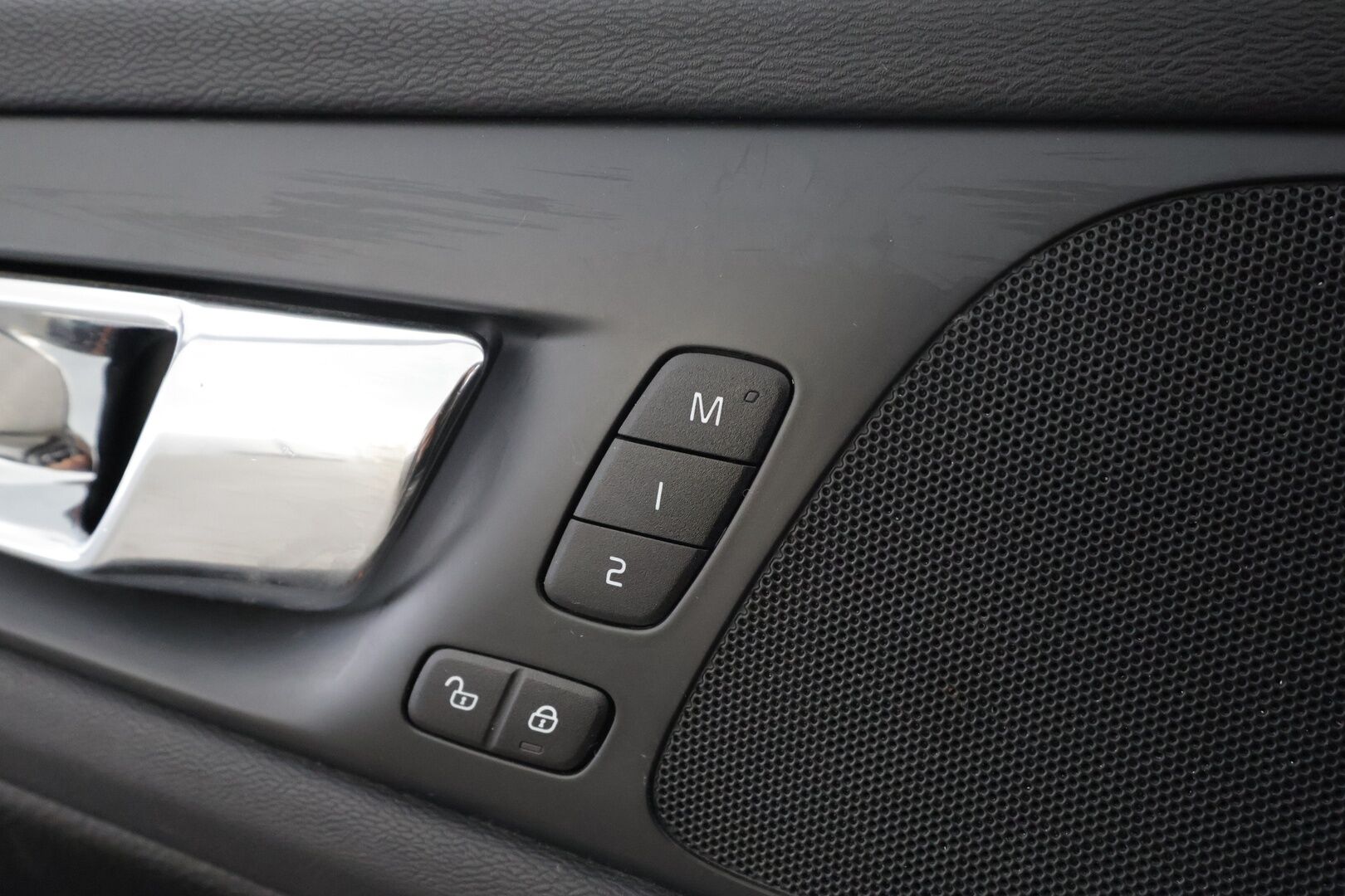 Volvo V60 2019 D4 Business Inscription aut * ACC / Muistipenkki / Koukku / Webasto / Sporttinahat / P.Kamera / Keyless * - HUD / Suomi-auto / Kahdet renkaat aluvanteilla