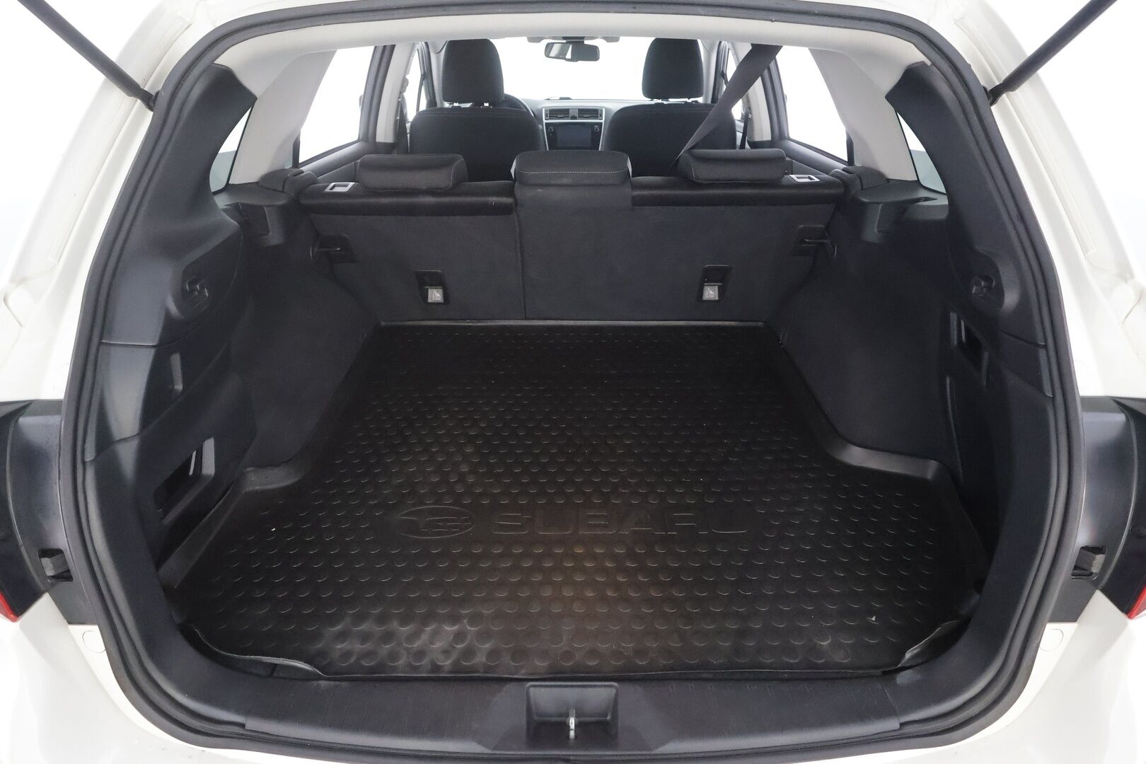 Subaru Outback 2018 2,5i Active CVT - | ACC | Koukku | Sähköpenkki | P.kamera | LED | Keyless | Apple & Android | BSM | Kaistavahti | Merkkihuollot | 1-om suomiauto | Lohko+sisälämmitin |