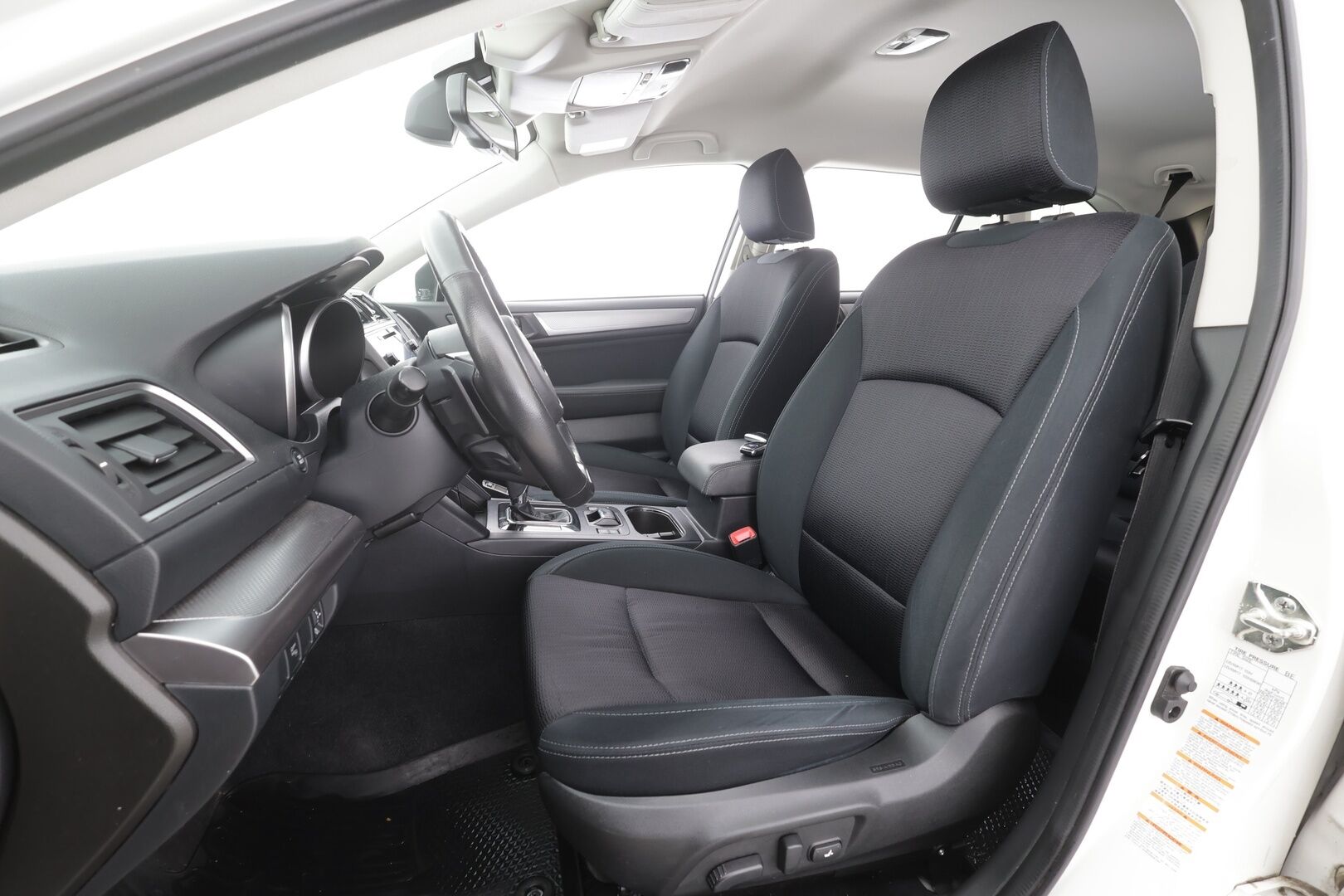 Subaru Outback 2018 2,5i Active CVT - | ACC | Koukku | Sähköpenkki | P.kamera | LED | Keyless | Apple & Android | BSM | Kaistavahti | Merkkihuollot | 1-om suomiauto | Lohko+sisälämmitin |
