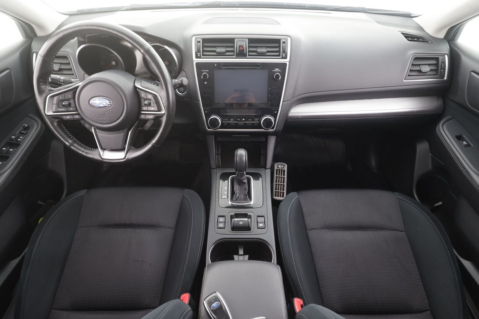 Subaru Outback 2018 2,5i Active CVT - | ACC | Koukku | Sähköpenkki | P.kamera | LED | Keyless | Apple & Android | BSM | Kaistavahti | Merkkihuollot | 1-om suomiauto | Lohko+sisälämmitin |