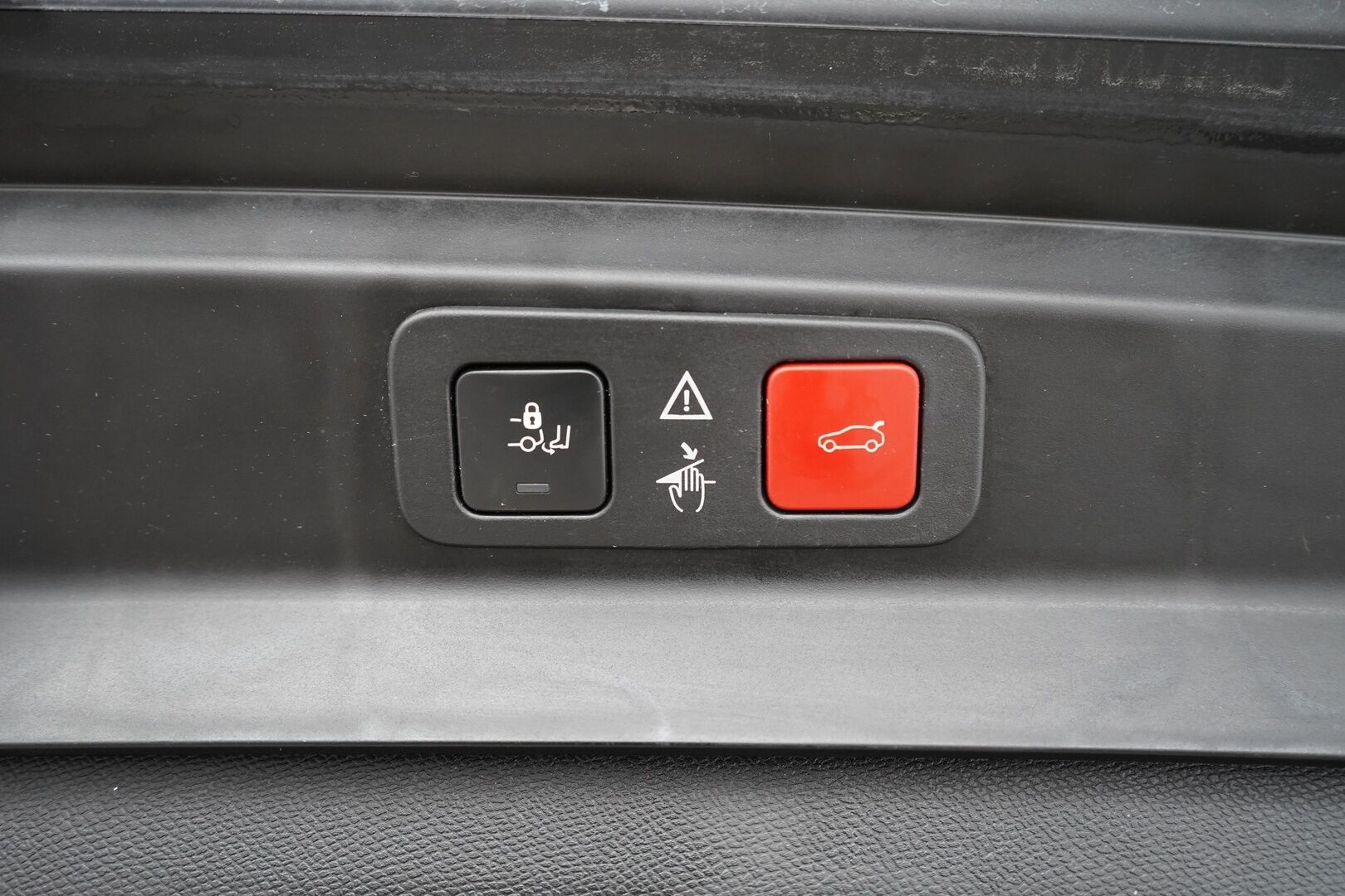 Peugeot 5008 2018 Allure PureTech 130 Automaatti *BLIS / Keyless / Vakkari / Tutkat / Lohko* - 7-paikkainen / Suomi-auto / Kahdet renkaat alumiinivantein / Viimeisin huolto 2/25 / Jakohihna 100tkm kohdalla