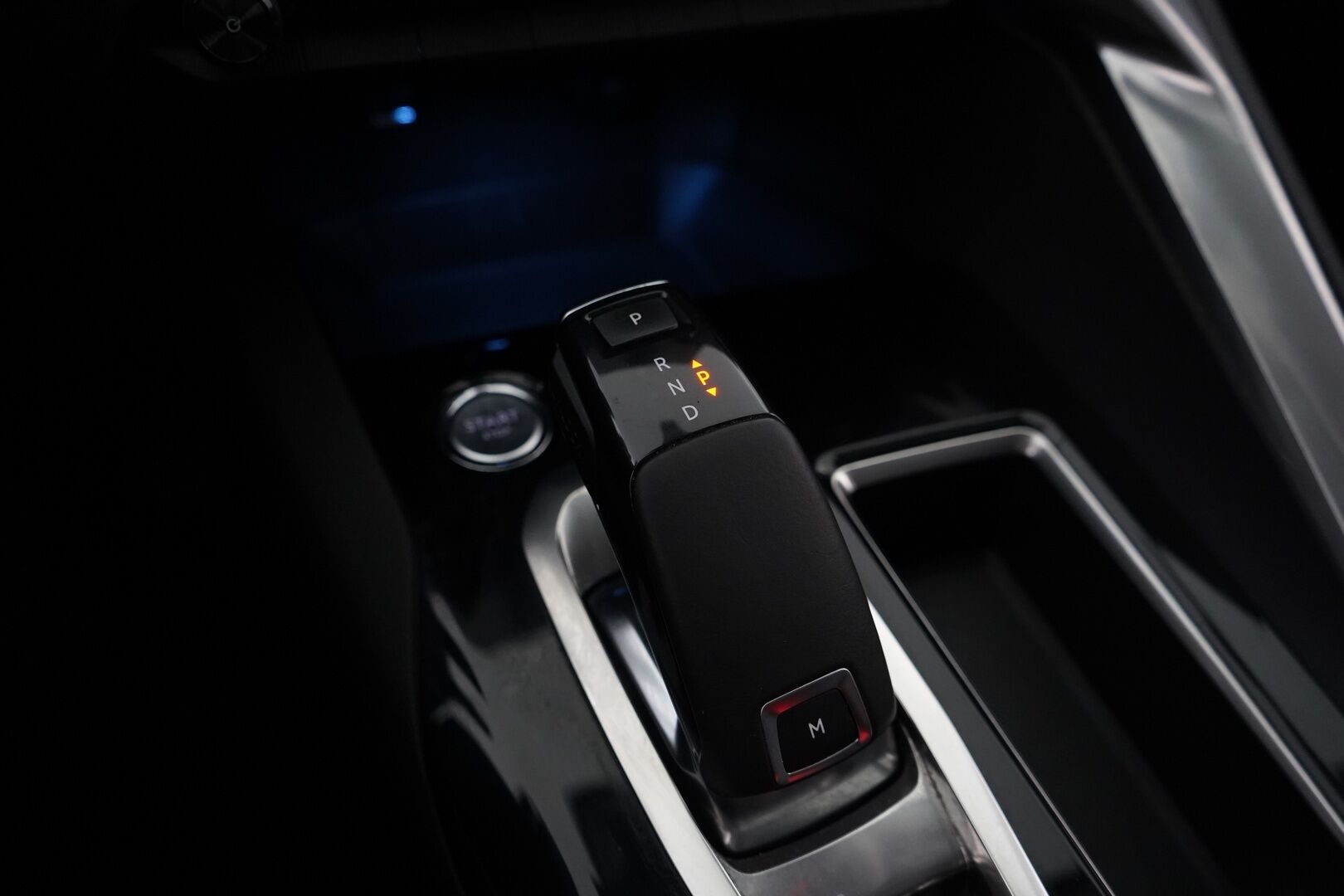 Peugeot 5008 2018 Allure PureTech 130 Automaatti *BLIS / Keyless / Vakkari / Tutkat / Lohko* - 7-paikkainen / Suomi-auto / Kahdet renkaat alumiinivantein / Viimeisin huolto 2/25 / Jakohihna 100tkm kohdalla