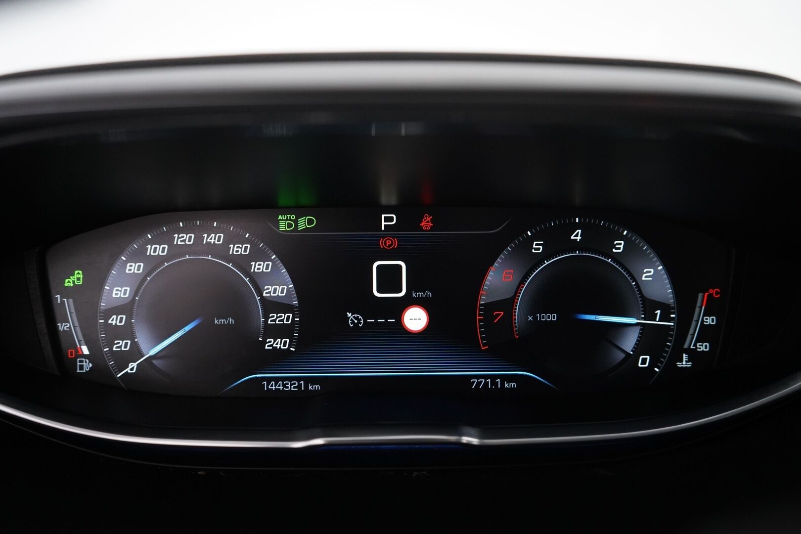 Peugeot 5008 2018 Allure PureTech 130 Automaatti *BLIS / Keyless / Vakkari / Tutkat / Lohko* - 7-paikkainen / Suomi-auto / Kahdet renkaat alumiinivantein / Viimeisin huolto 2/25 / Jakohihna 100tkm kohdalla