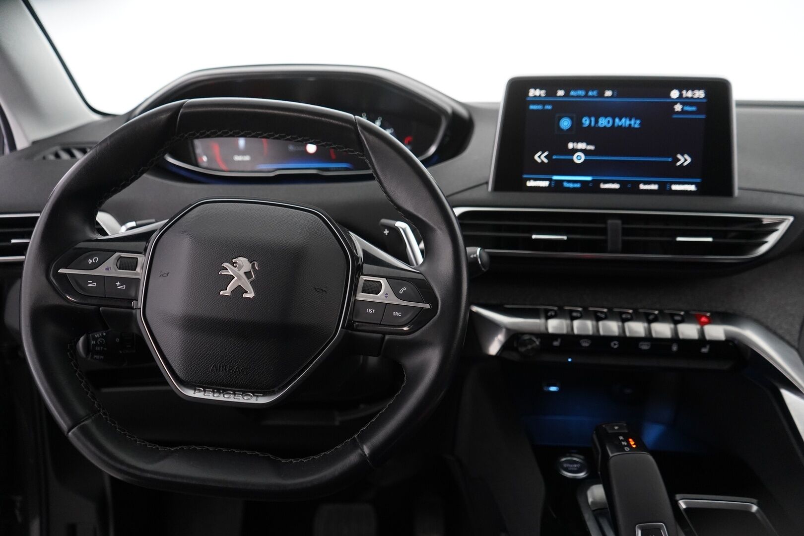 Peugeot 5008 2018 Allure PureTech 130 Automaatti *BLIS / Keyless / Vakkari / Tutkat / Lohko* - 7-paikkainen / Suomi-auto / Kahdet renkaat alumiinivantein / Viimeisin huolto 2/25 / Jakohihna 100tkm kohdalla