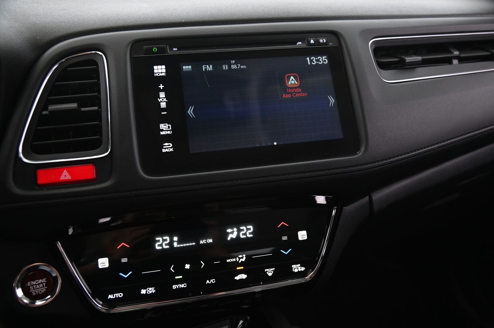 Honda HR-V 2017 1,6 D Executive - Lasikatto | P*kamera | Vakkari | Koukku | Lohko & sisätilalämmitin | 2x Renkaat & vanteet | Juuri huollettu! | Suomi-auto
