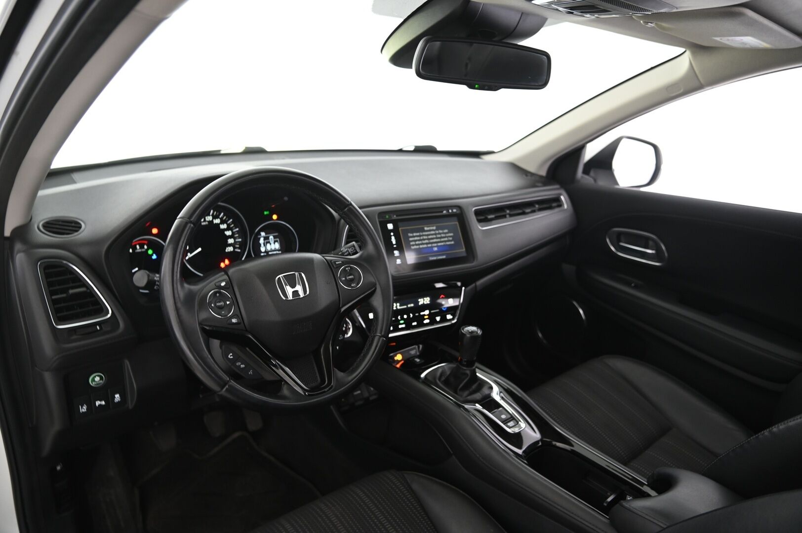 Honda HR-V 2017 1,6 D Executive - Lasikatto | P*kamera | Vakkari | Koukku | Lohko & sisätilalämmitin | 2x Renkaat & vanteet | Juuri huollettu! | Suomi-auto