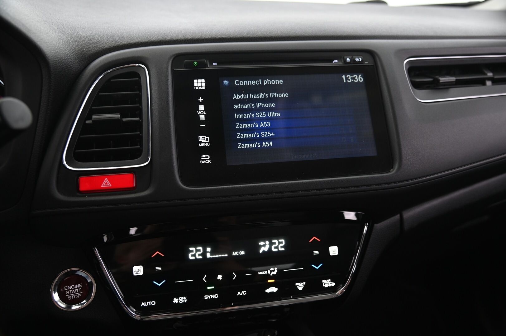 Honda HR-V 2017 1,6 D Executive - Lasikatto | P*kamera | Vakkari | Koukku | Lohko & sisätilalämmitin | 2x Renkaat & vanteet | Juuri huollettu! | Suomi-auto
