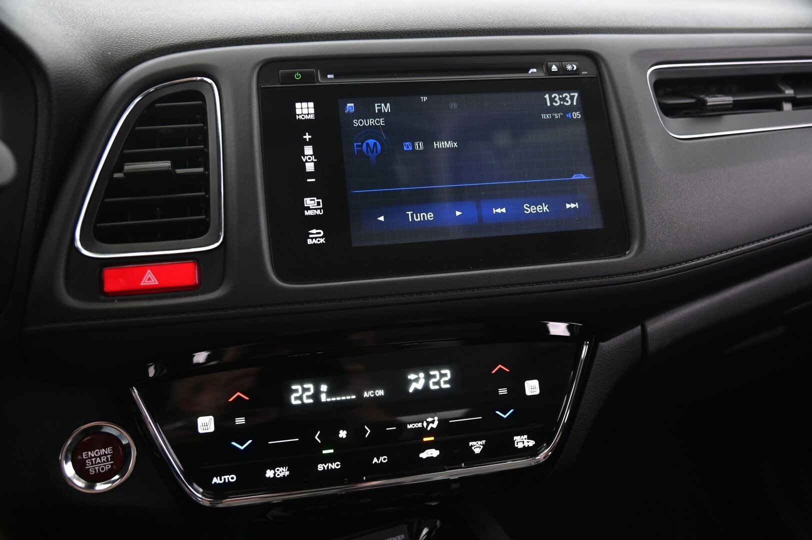 Honda HR-V 2017 1,6 D Executive - Lasikatto | P*kamera | Vakkari | Koukku | Lohko & sisätilalämmitin | 2x Renkaat & vanteet | Juuri huollettu! | Suomi-auto