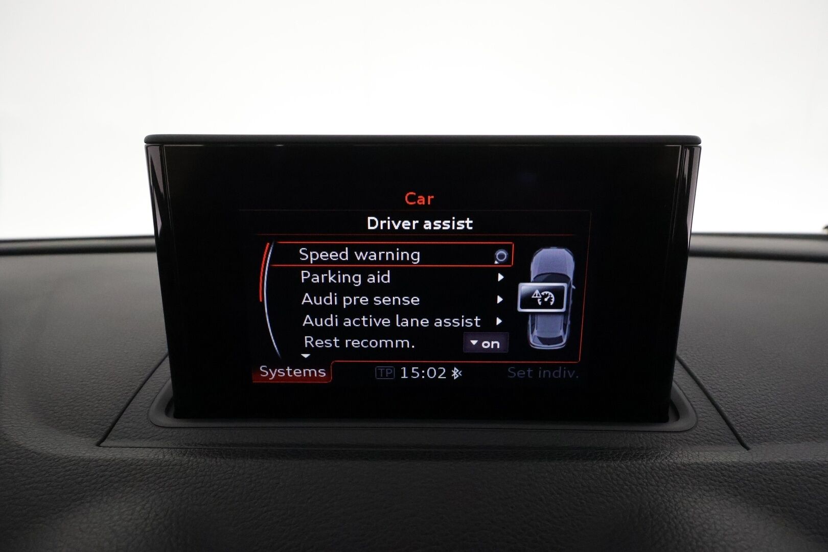 Audi A3 2016 Sportback 1,4 TFSI e-tron S tronic * ACC / LED / P.tutkat / Sporttipenkit / Lasikattoluukku / Lohkolämmitin * - Kahdet renkaat