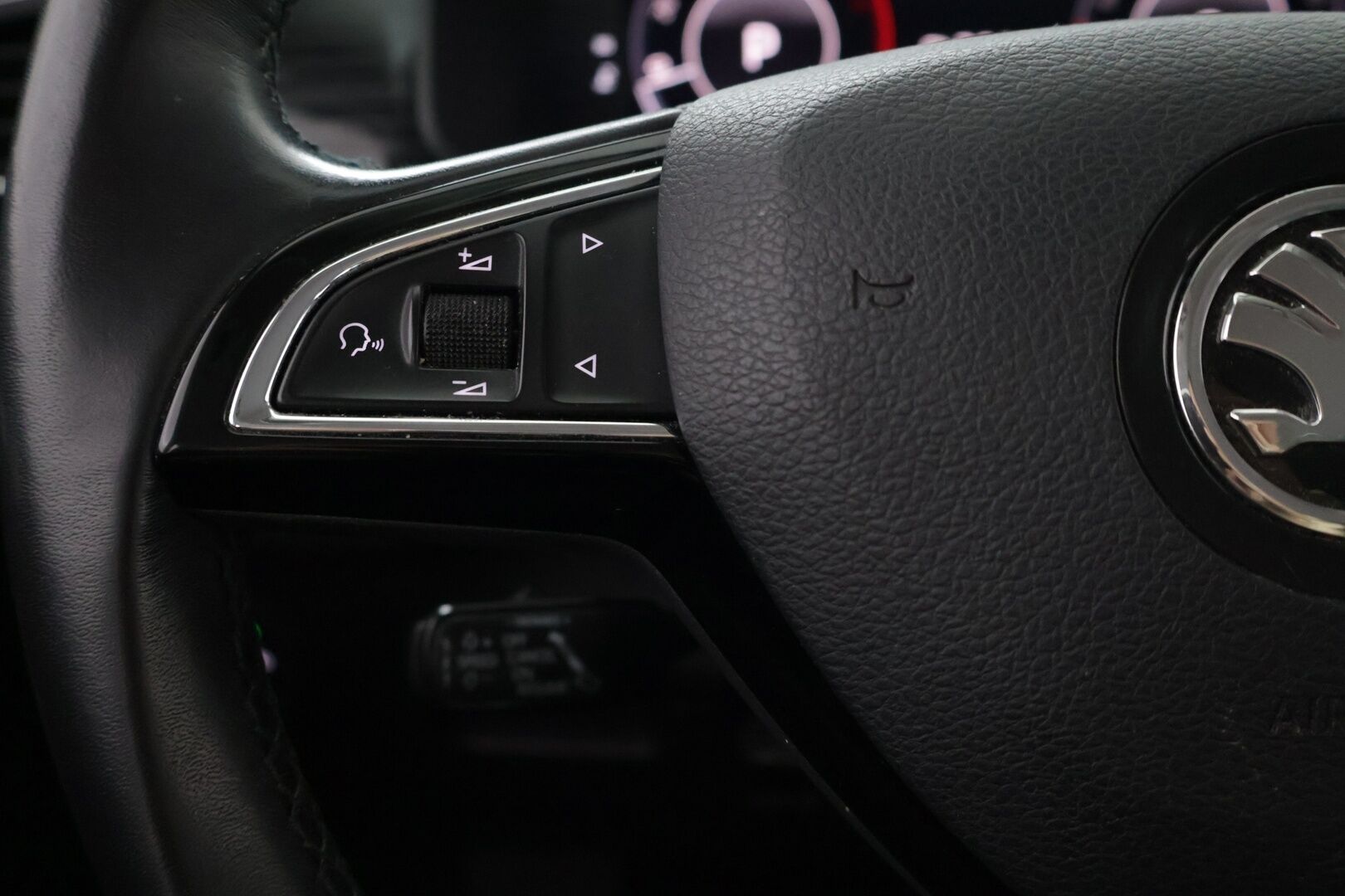 Skoda Kodiaq 2020 2,0 TDI 190 4x4 Style BusinessLine DSG Autom. - Suomi-auto | Webasto | ACC | Digimittari | BLIS | 360-Kamera | Muistipenkit | Winter package | Canton Audio | Tuore leima!