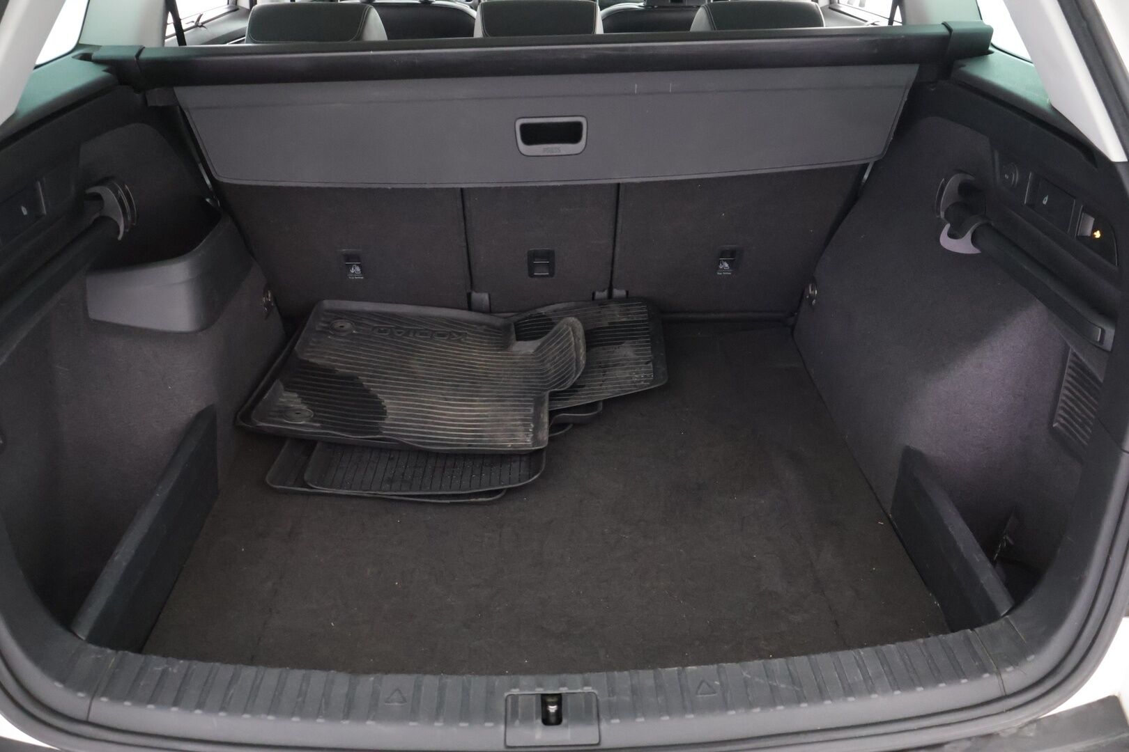 Skoda Kodiaq 2020 2,0 TDI 190 4x4 Style BusinessLine DSG Autom. - Suomi-auto | Webasto | ACC | Digimittari | BLIS | 360-Kamera | Muistipenkit | Winter package | Canton Audio | Tuore leima!