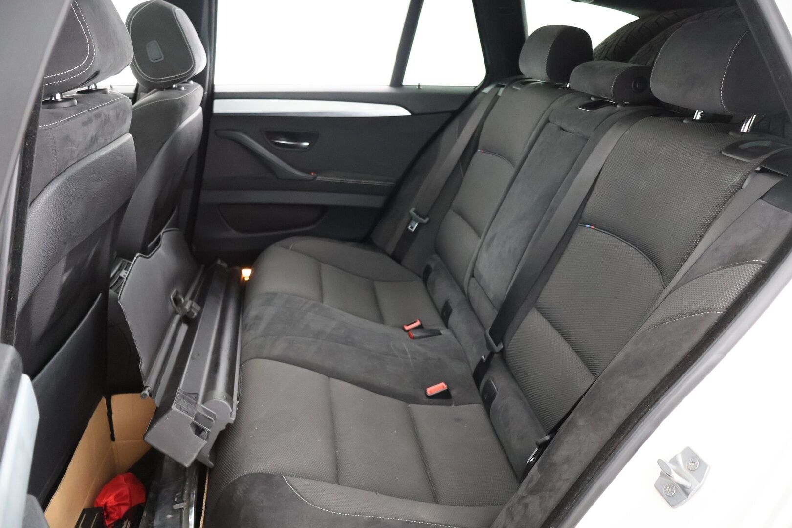 BMW 530 2014 F11 Touring 530d A xDrive M-Sport LCI | Myydään huutokaupat.comissa | - | Panorama | Lohko | Koukku | Prof.navi | Hifit | Muistipenkki | Digimittaristo | 