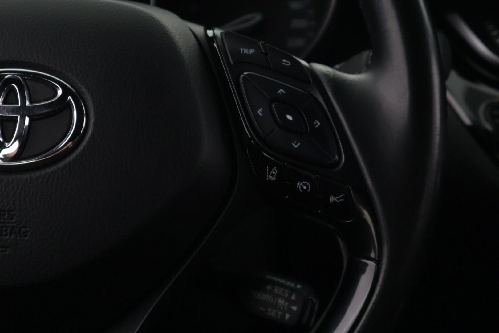 Toyota C-HR 2020 1,8 Hybrid Active - | ACC | Peruutuskamera | Facelift | Suomi-auto | LED |  2x Renkaat & vanteet | 