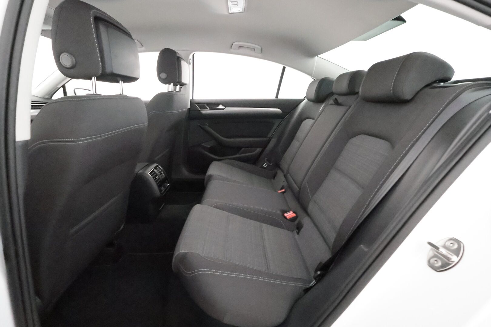 Volkswagen Passat 2020 Sedan Style 1,5 TSI EVO 110 kW DSG **1.om Suomi-auto / Adapt.vakkari / LED / Navi / Apple&Android / P.tutkat**