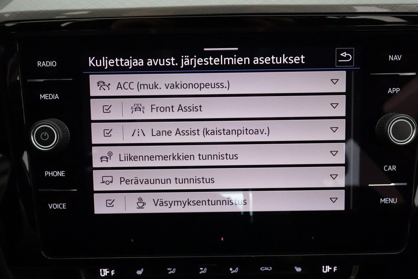 Volkswagen Passat 2020 Sedan Style 1,5 TSI EVO 110 kW DSG **1.om Suomi-auto / Adapt.vakkari / LED / Navi / Apple&Android / P.tutkat**