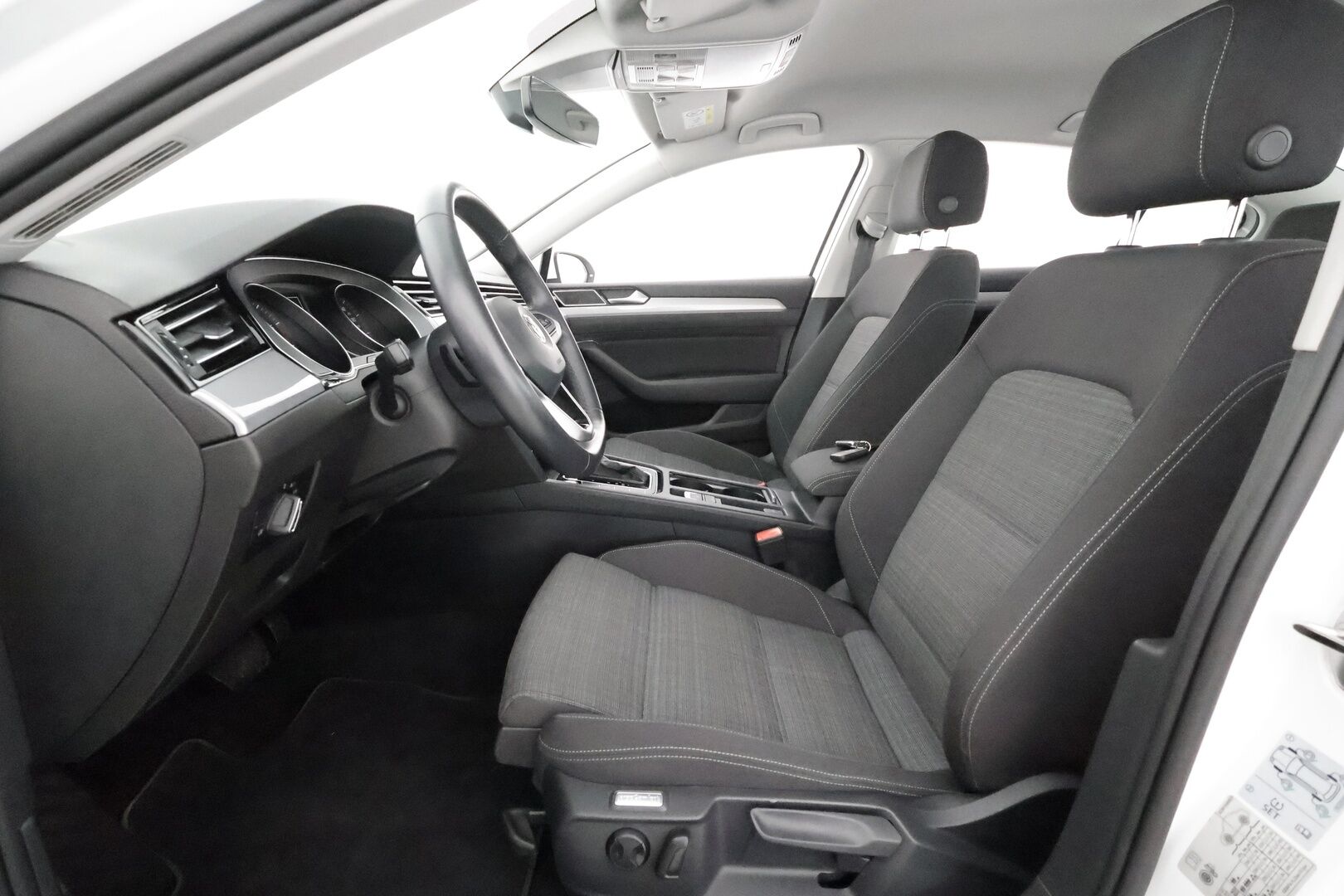 Volkswagen Passat 2020 Sedan Style 1,5 TSI EVO 110 kW DSG **1.om Suomi-auto / Adapt.vakkari / LED / Navi / Apple&Android / P.tutkat**