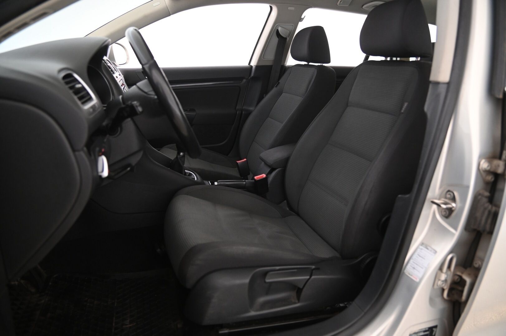 Volkswagen Golf 2011 Farmari 1.6 105hv ***MYYDÄÄN HUUTOKAUPAT.COM*** - ***MYYDÄÄN HUUTOKAUPAT.COM***