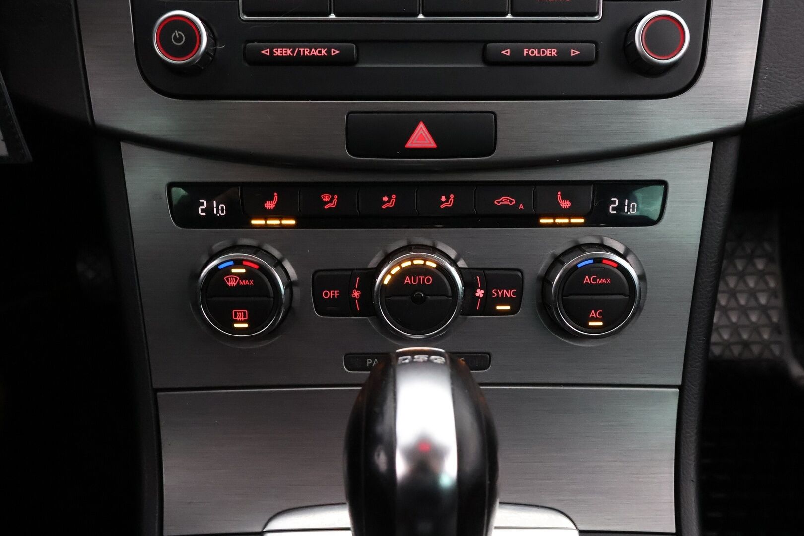 Volkswagen Passat 2012 - YritysOutlet - Myydään vain yrityksille - – Tämä auto myydään YritysOutlet -valikoimasta vain yritykselle