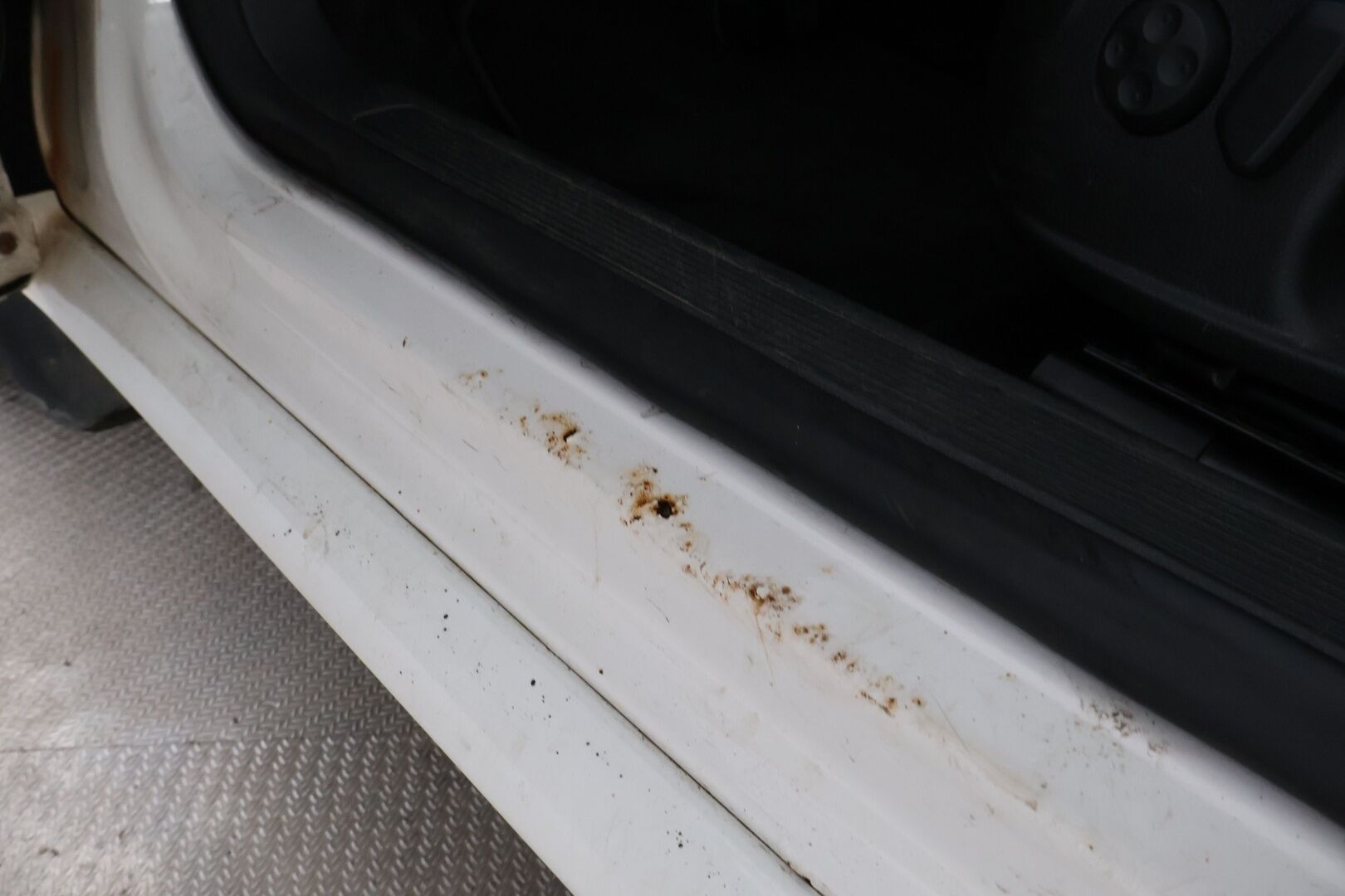 Volkswagen Passat 2012 - YritysOutlet - Myydään vain yrityksille - – Tämä auto myydään YritysOutlet -valikoimasta vain yritykselle