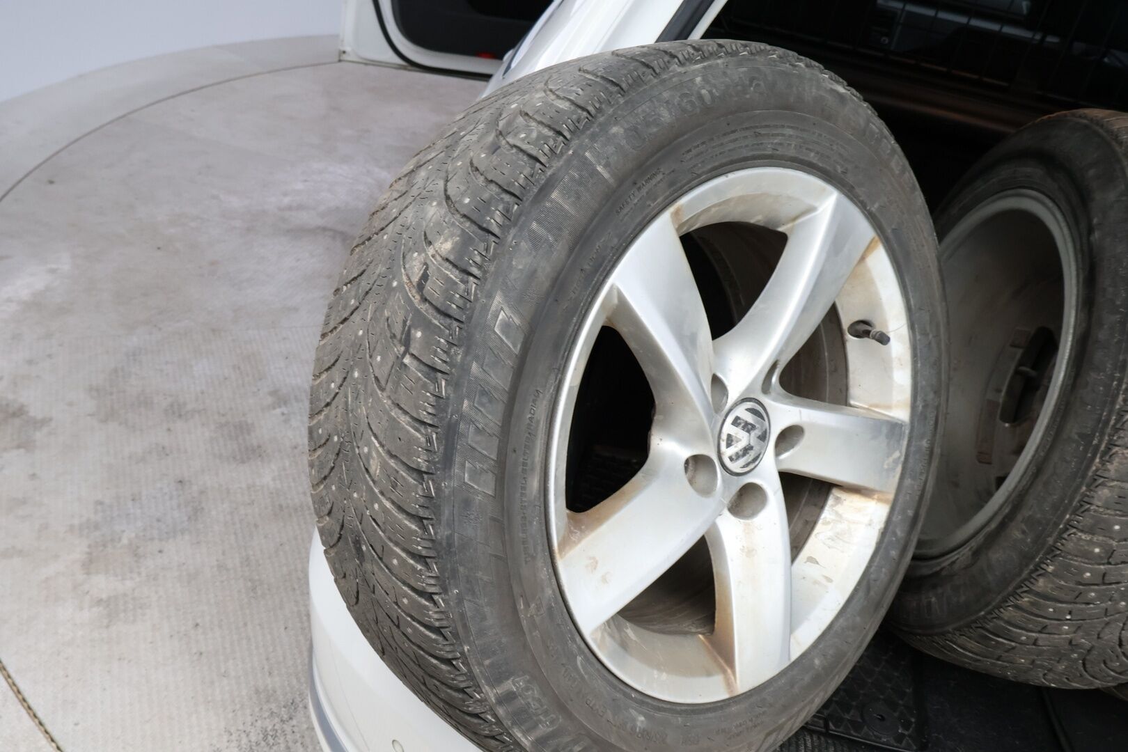 Volkswagen Passat 2012 - YritysOutlet - Myydään vain yrityksille - – Tämä auto myydään YritysOutlet -valikoimasta vain yritykselle