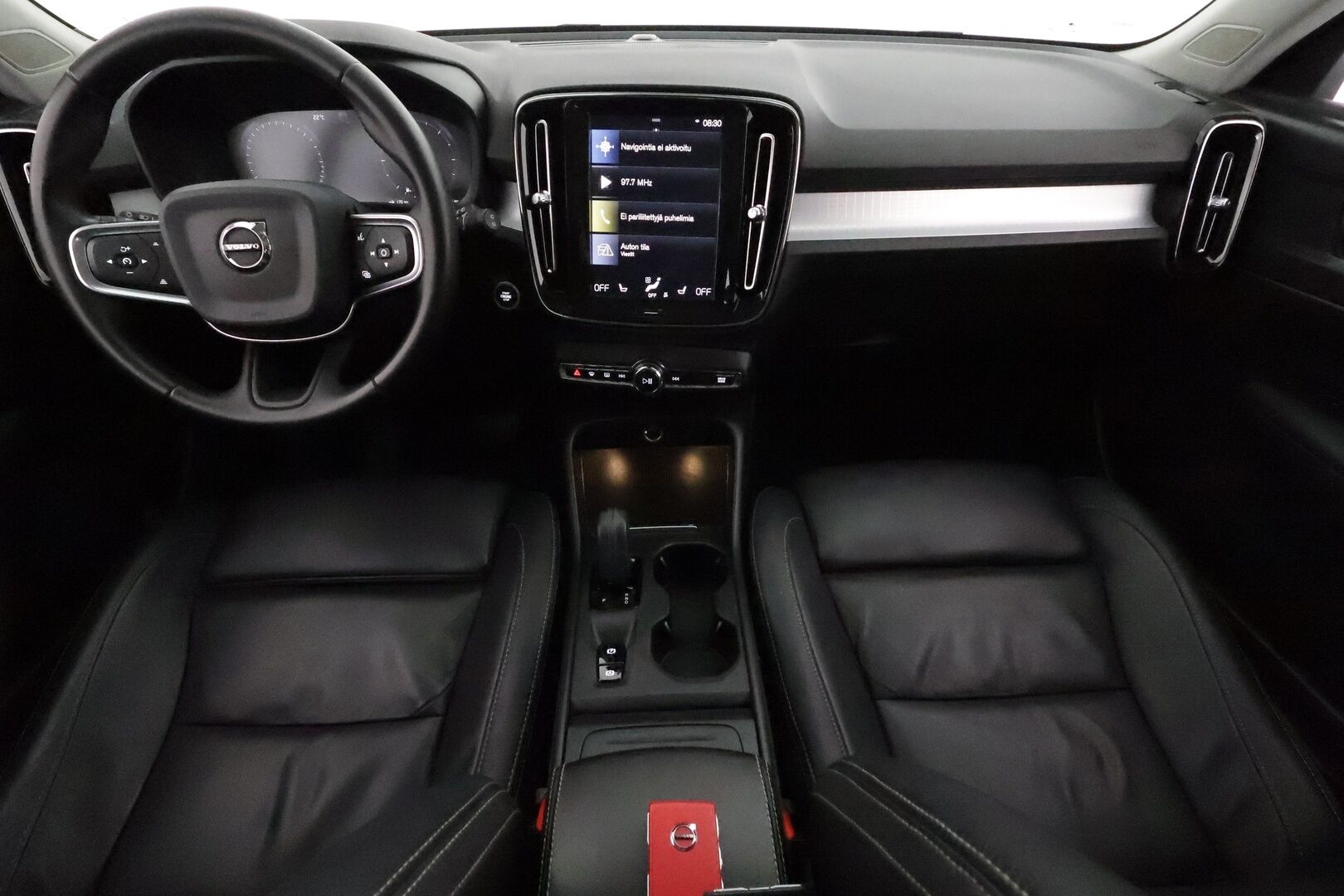 Volvo XC40 2020 D3 Business aut **Adapt.vakkari / Webasto / Sähköpenkit / Muistipenkki / P.tutkat / KeylessGo / Digimittaristo** - 1.Om Suomi-auto / Kahdet renkaat aluvanteilla / Merkkihuollettu / Mustat nahat / Penkinlämmittimet takana / Sähköluukku