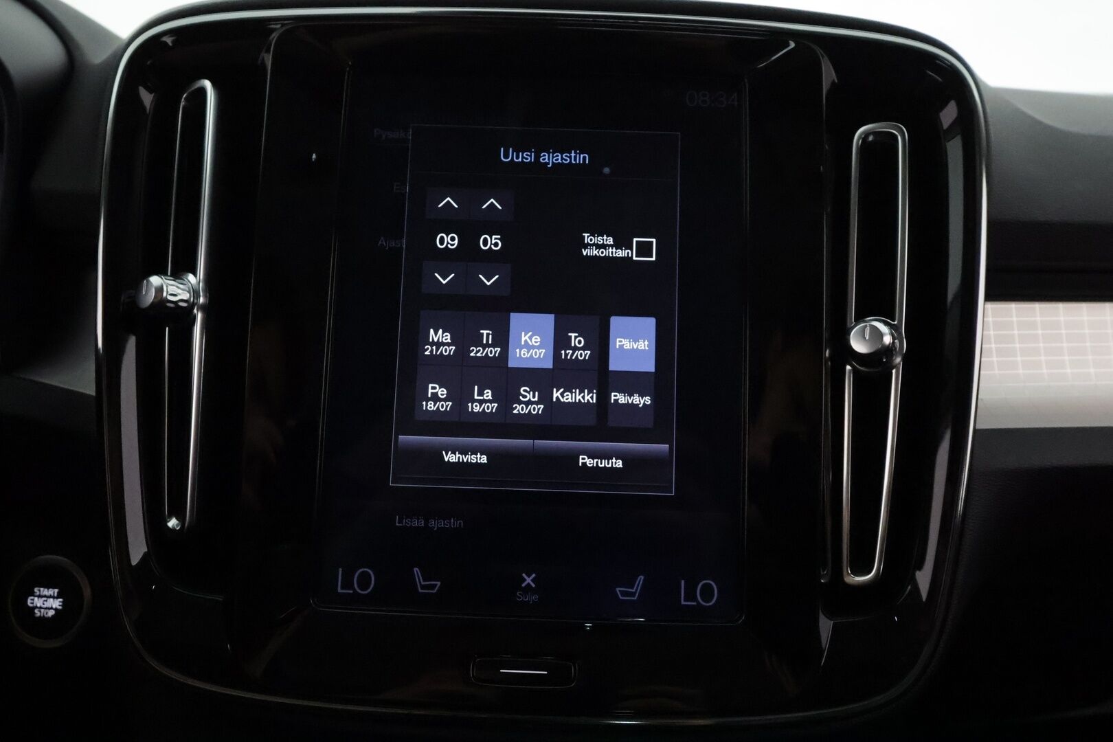 Volvo XC40 2020 D3 Business aut **Adapt.vakkari / Webasto / Sähköpenkit / Muistipenkki / P.tutkat / KeylessGo / Digimittaristo** - 1.Om Suomi-auto / Kahdet renkaat aluvanteilla / Merkkihuollettu / Mustat nahat / Penkinlämmittimet takana / Sähköluukku