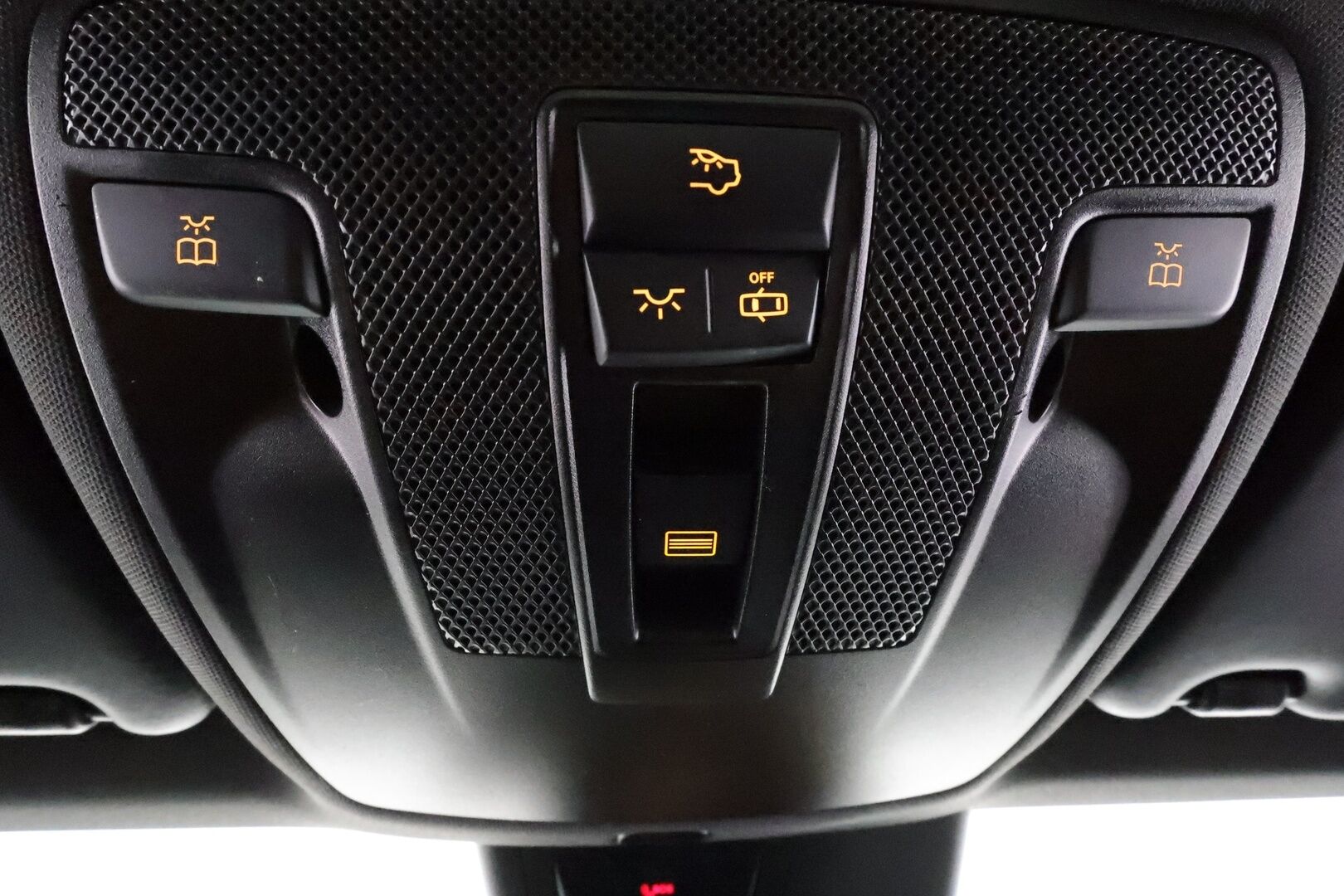 Mercedes-Benz CLA 2017 250 4Matic A Business AMG * LED-High Performance / P.Kamera / Sportpenkit / Kattoluukku / Vakkari / Sisätilanlämmitin * - Kahdet renkaat - HULLU BLACKWEEK KORKOTARJOUS 2,49%