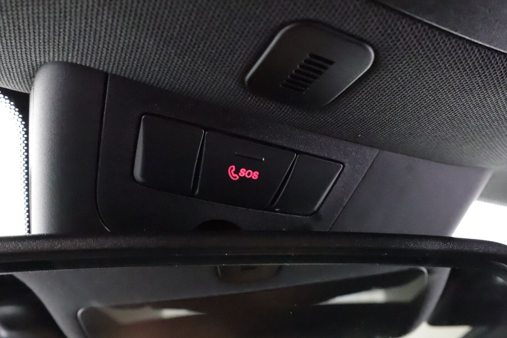 Mercedes-Benz CLA 2017 250 4Matic A Business AMG * LED-High Performance / IHC+ / P.Kamera / Hifit / Kattoluukku / Vakkari / Comand Navi * - AMG Sisä ja ulko paketilla / Kaukovaloautomatiikka / Tuoreet Michelin nastat