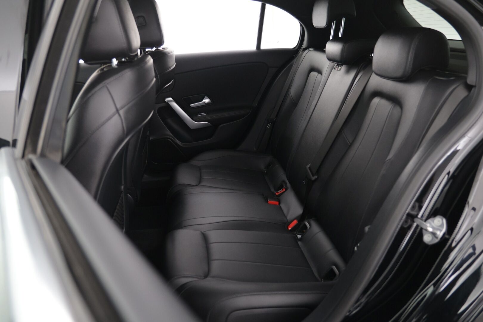 Mercedes-Benz A 2018 1.5 180 d A Business style * *Nahat / Tutkat / ACC / Hierovat ja tuuletetut penkit* - Huippu siisti! / Hyvät renkaat / Kattava huoltohistoria!* - HULLUT AVAJAISHULINAT KORKOTARJOUS 3,29 %