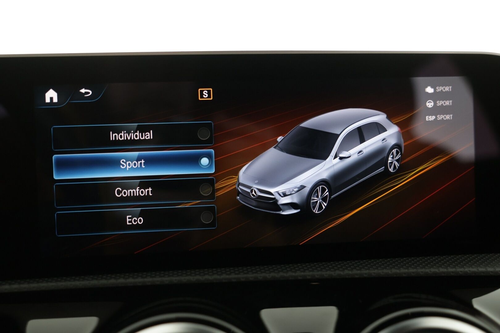 Mercedes-Benz A 2018 1.5 180 d A Business style * *Nahat / Tutkat / ACC / Hierovat ja tuuletetut penkit* - Huippu siisti! / Hyvät renkaat / Kattava huoltohistoria!* - HULLUT AVAJAISHULINAT KORKOTARJOUS 3,29 %