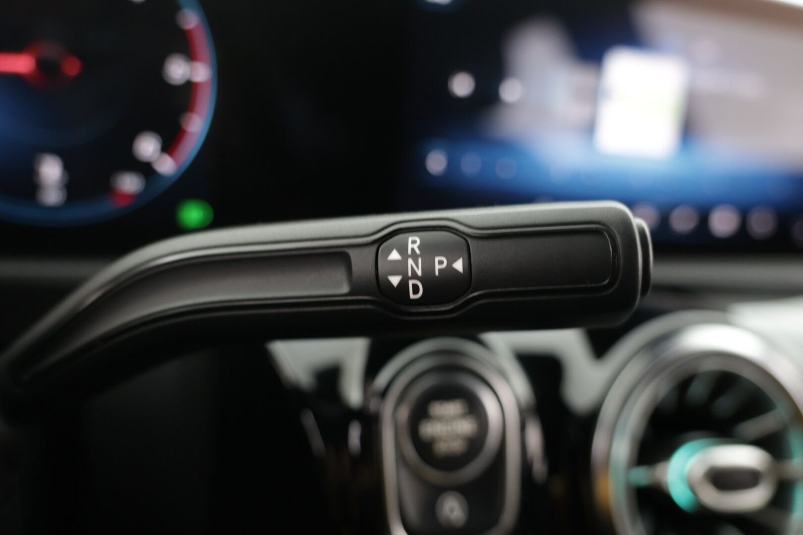 Mercedes-Benz A 2018 1.5 180 d A Business style * *Nahat / Tutkat / ACC / Hierovat ja tuuletetut penkit* - Huippu siisti! / Hyvät renkaat / Kattava huoltohistoria!* - HULLUT AVAJAISHULINAT KORKOTARJOUS 3,29 %