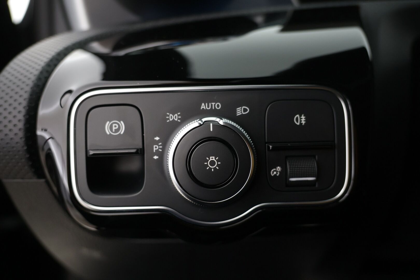 Mercedes-Benz A 2018 1.5 180 d A Business style * *Nahat / Tutkat / ACC / Hierovat ja tuuletetut penkit* - Huippu siisti! / Hyvät renkaat / Kattava huoltohistoria!* - HULLUT AVAJAISHULINAT KORKOTARJOUS 3,29 %