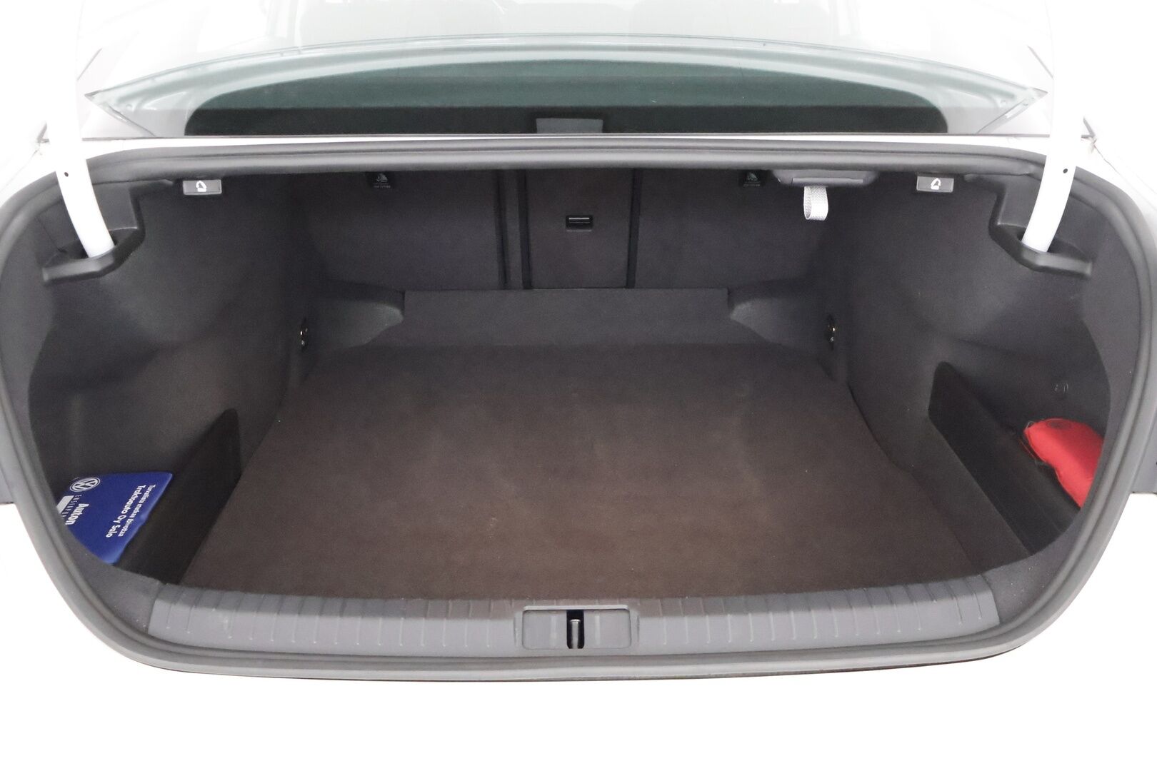 Volkswagen Passat 2020 edan Style 1,5 TSI EVO 110 kW DSG-automaatti *Adap.vakkari / ErgoComfort / P.tutkat / Aple&Android / Navi* - 1.om Suomi-auto / Myydään juuri merkkihuollettuna / Merkkihuollettu / Kahdet renkaat alumiinivantein / Seuraava katsastus 05.2026