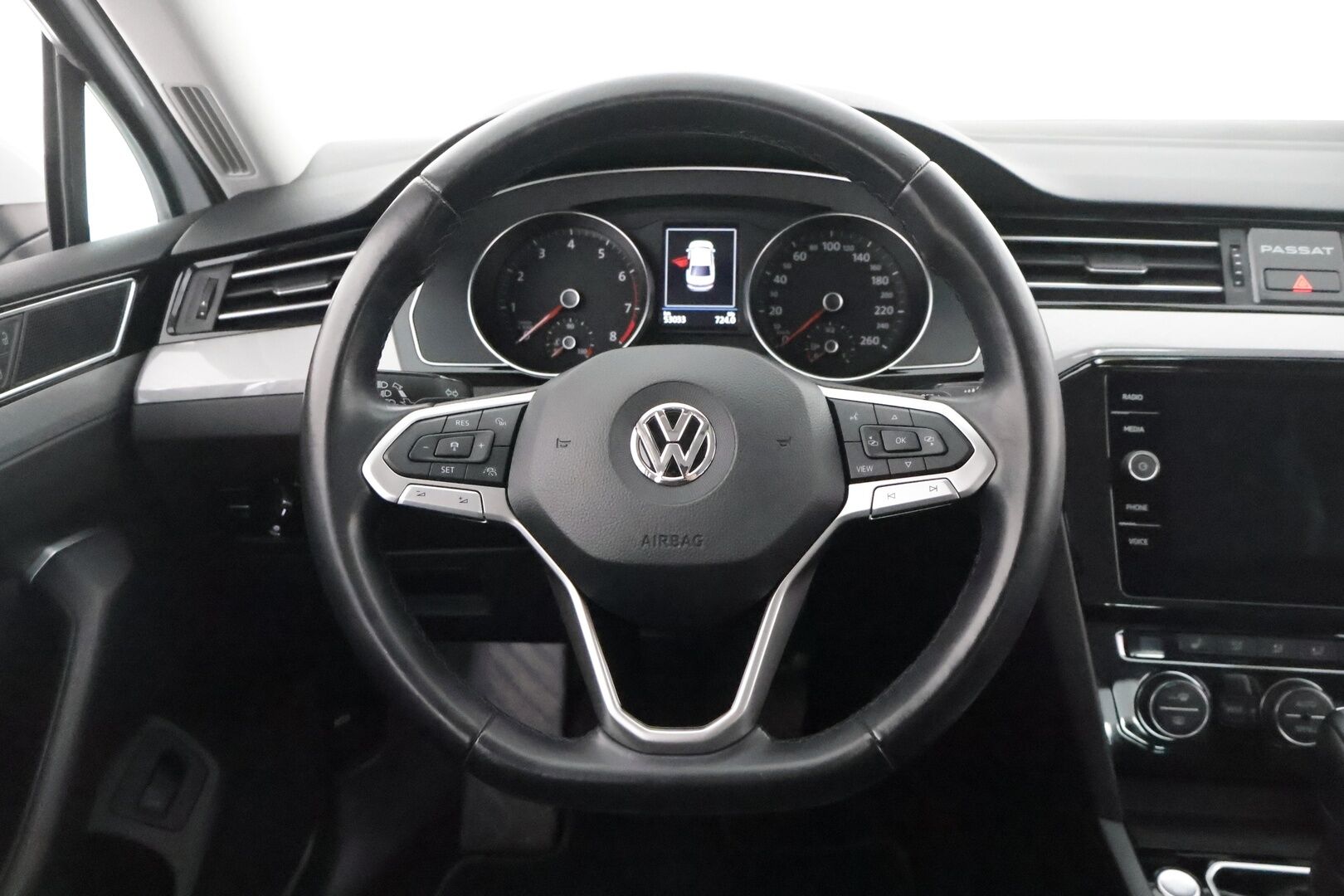 Volkswagen Passat 2020 edan Style 1,5 TSI EVO 110 kW DSG-automaatti *Adap.vakkari / ErgoComfort / P.tutkat / Aple&Android / Navi* - 1.om Suomi-auto / Myydään juuri merkkihuollettuna / Merkkihuollettu / Kahdet renkaat alumiinivantein / Seuraava katsastus 05.2026