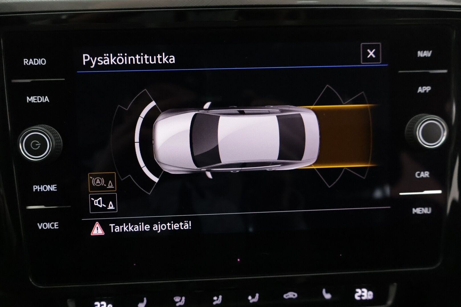 Volkswagen Passat 2020 edan Style 1,5 TSI EVO 110 kW DSG-automaatti *Adap.vakkari / ErgoComfort / P.tutkat / Aple&Android / Navi* - 1.om Suomi-auto / Myydään juuri merkkihuollettuna / Merkkihuollettu / Kahdet renkaat alumiinivantein / Seuraava katsastus 05.2026