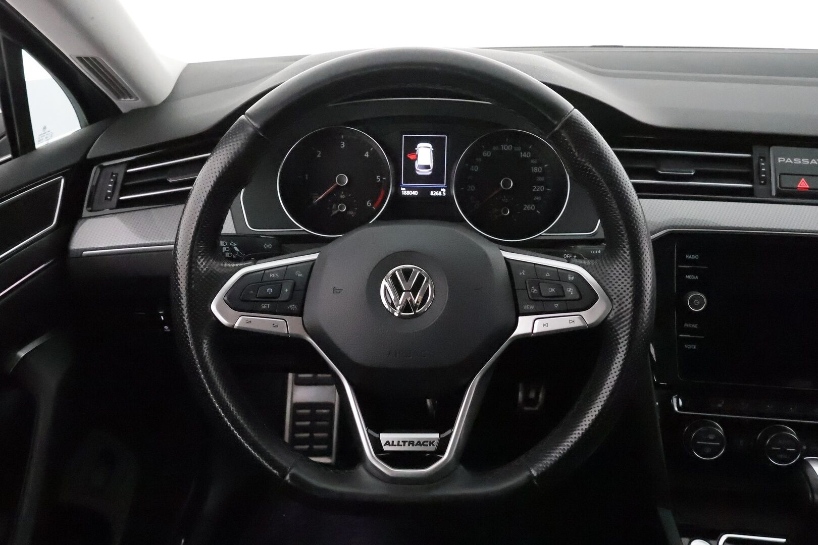 Volkswagen Passat 2020 Variant Alltrack 2,0 TDI SCR 140 kW 4MOTION DSG *ACC / IQ.Light / 360° / Webasto / Navi / KeylessGo* - Suomi-auto / Kahdet renkaat aluvanteilla