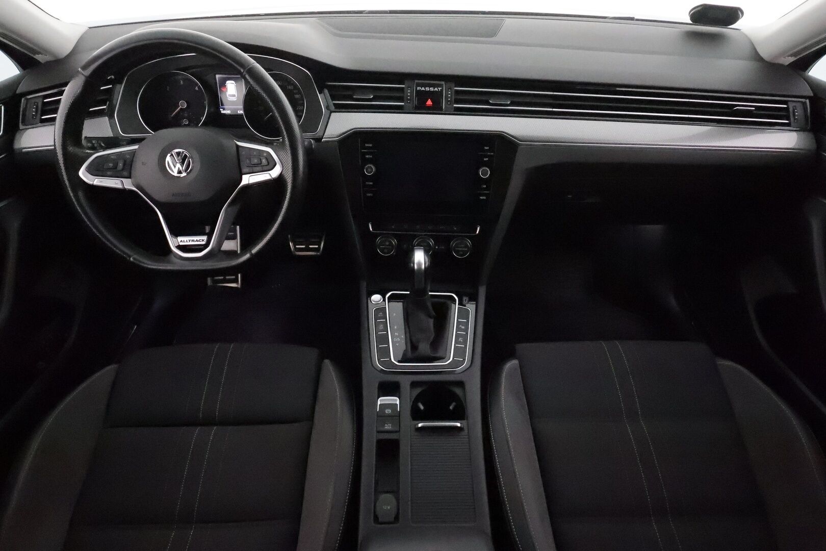 Volkswagen Passat 2020 Variant Alltrack 2,0 TDI SCR 140 kW 4MOTION DSG *ACC / IQ.Light / 360° / Webasto / Navi / KeylessGo* - Suomi-auto / Kahdet renkaat aluvanteilla