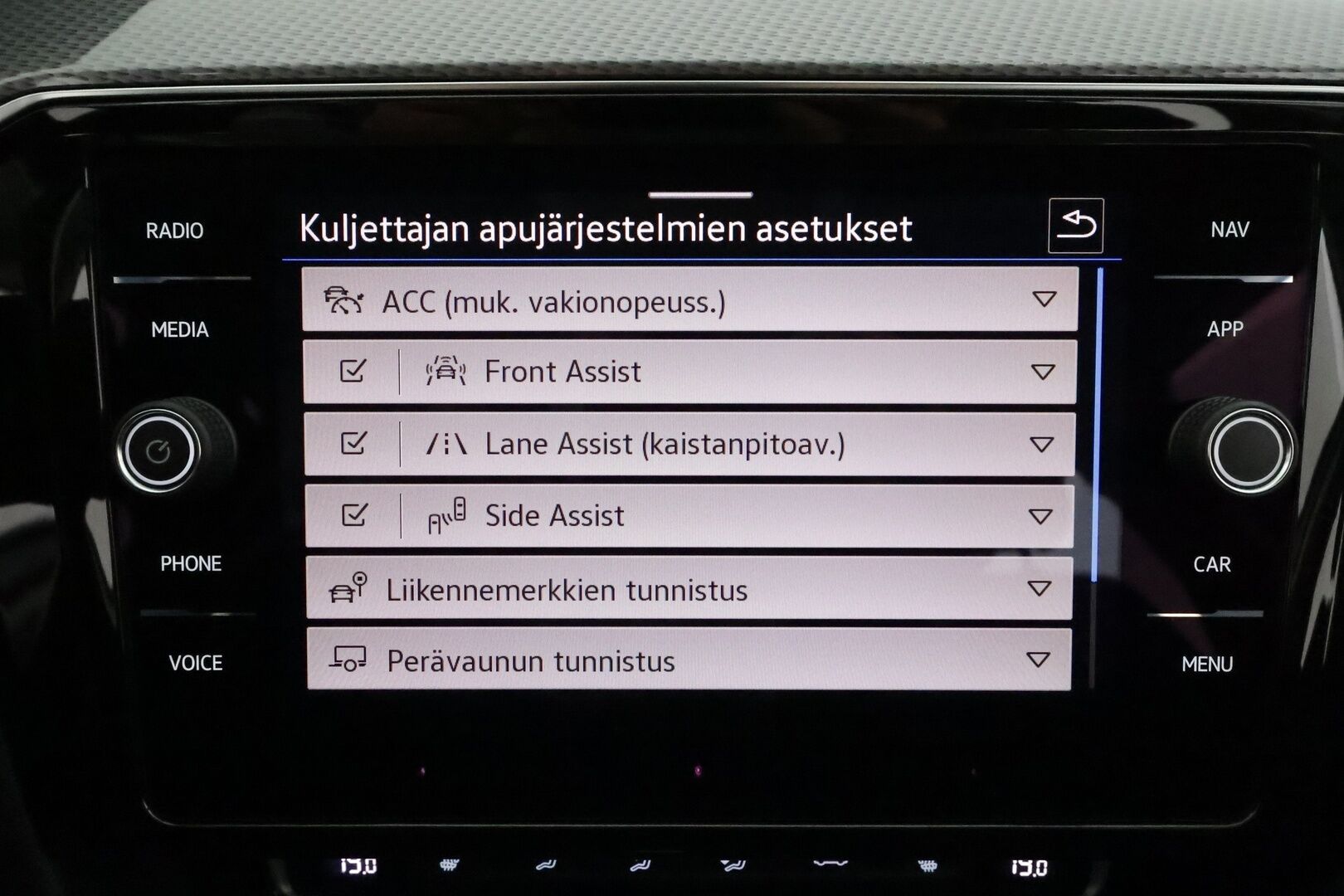 Volkswagen Passat 2020 Variant Alltrack 2,0 TDI SCR 140 kW 4MOTION DSG *ACC / IQ.Light / 360° / Webasto / Navi / KeylessGo* - Suomi-auto / Kahdet renkaat aluvanteilla