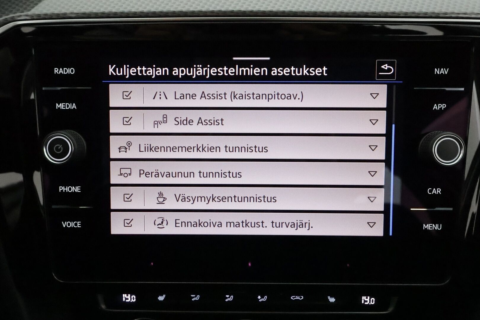 Volkswagen Passat 2020 Variant Alltrack 2,0 TDI SCR 140 kW 4MOTION DSG *ACC / IQ.Light / 360° / Webasto / Navi / KeylessGo* - Suomi-auto / Kahdet renkaat aluvanteilla