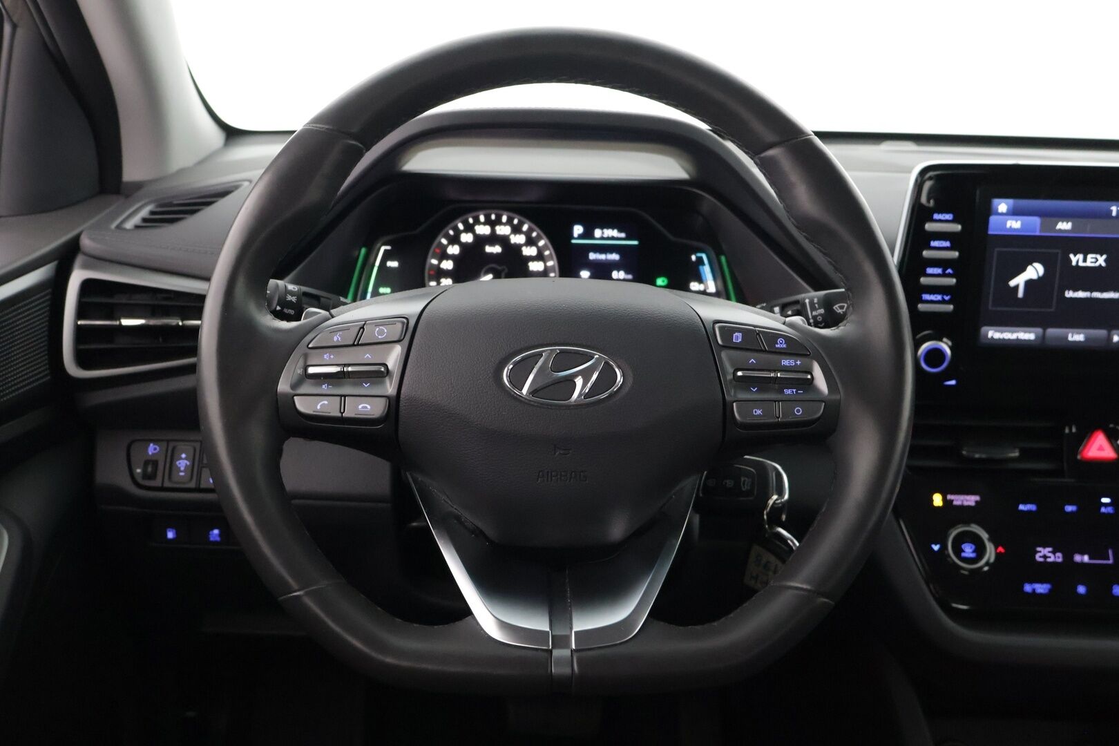 Hyundai IONIQ plug-in 2021 1,6 plug-in 141 hv 6-DCT Comfort Limited Edition MY20 - 1-omisteinen / 2 hyvät renkaat aluvanteilla / Suomi-auto *