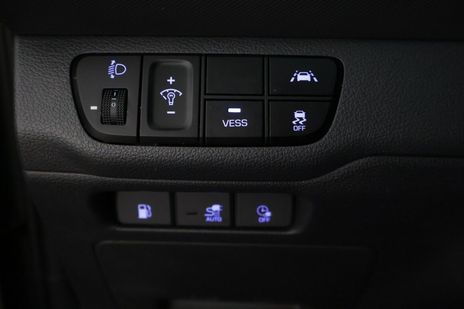Hyundai IONIQ plug-in 2021 1,6 plug-in 141 hv 6-DCT Comfort Limited Edition MY20 - 1-omisteinen / 2 hyvät renkaat aluvanteilla / Suomi-auto *