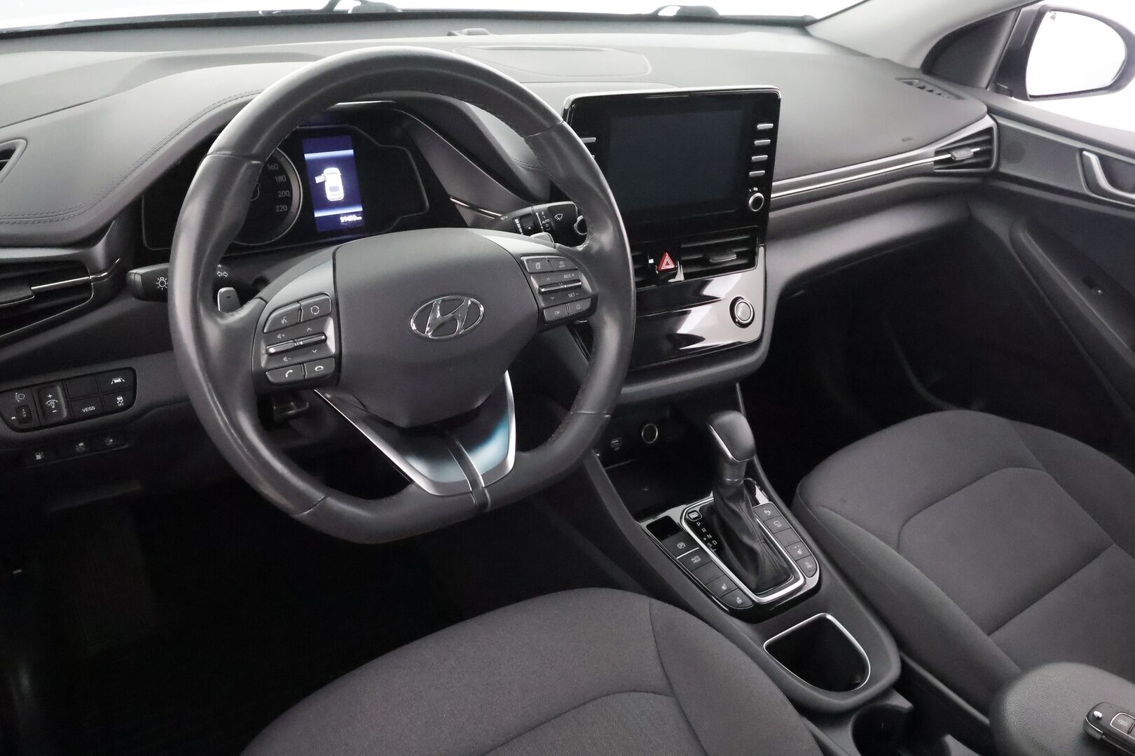 Hyundai IONIQ plug-in 2021 1,6 plug-in 141 hv 6-DCT Comfort Limited Edition MY20 - | Vakkari | LED | P.Kamera | Navi | Ratinlämmitys | Apple&Android | 1.Om Suomi-auto | Kahdet Renkaat |